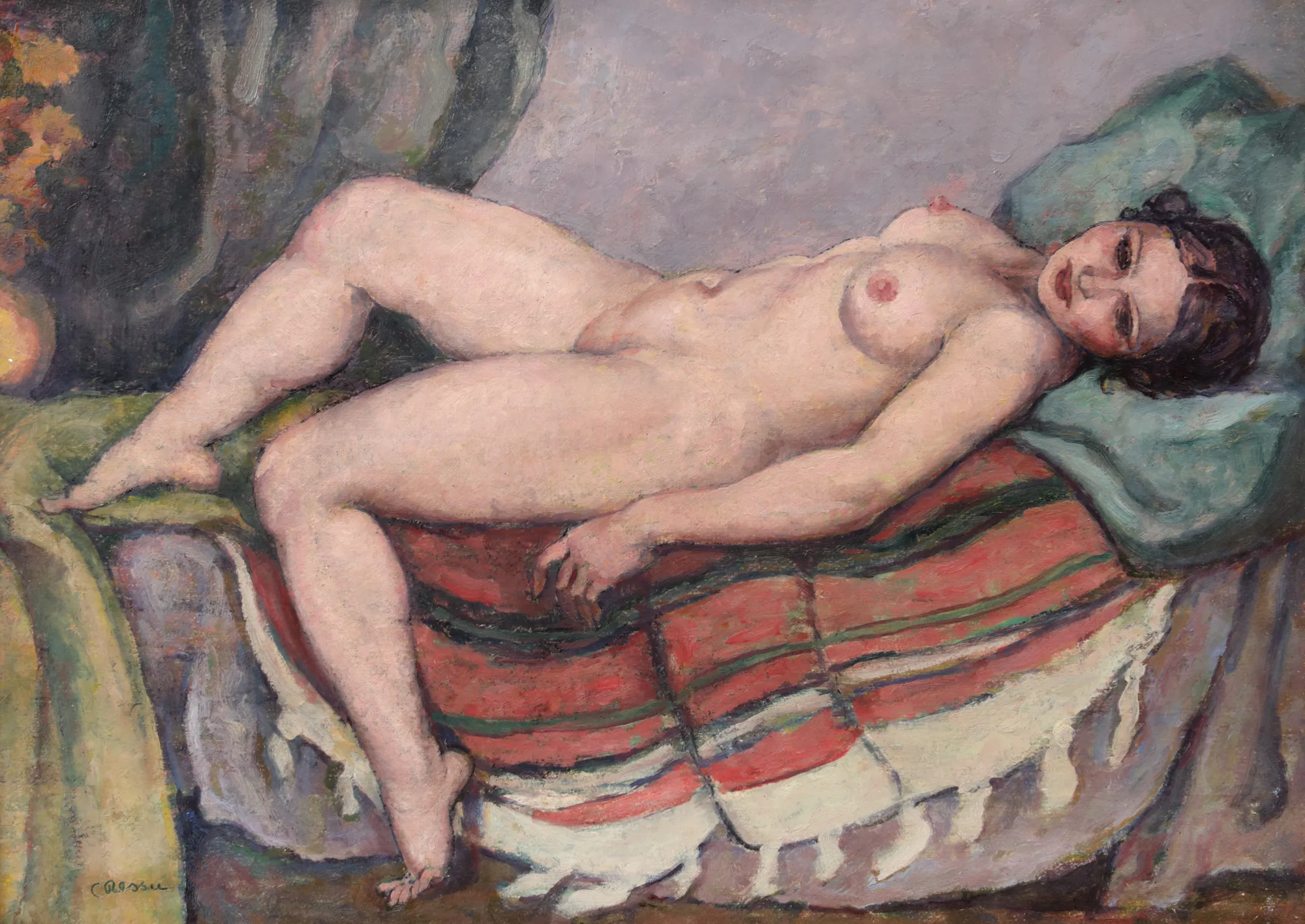 Nud pe divan