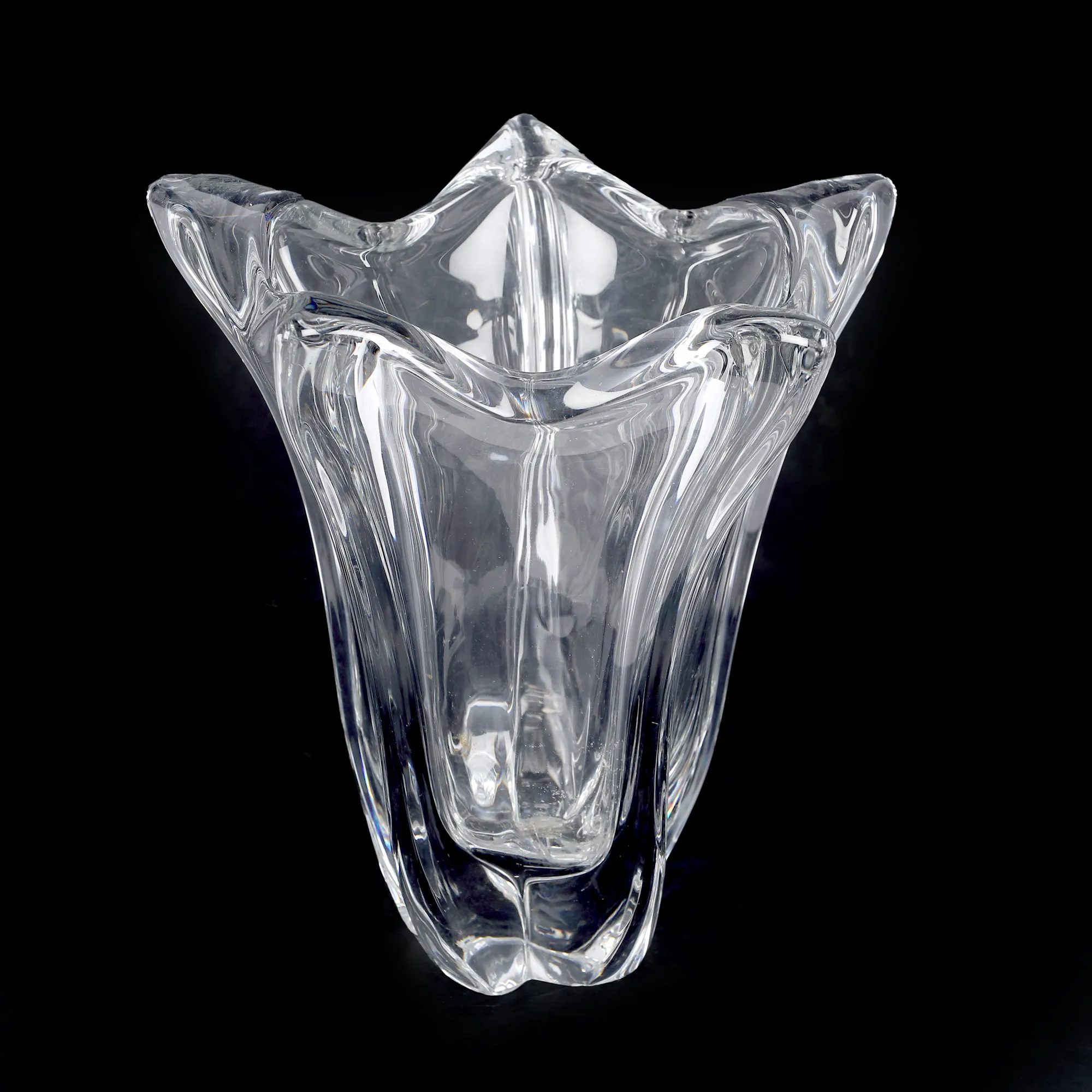 Daum Nancy monumental crystal vessel
