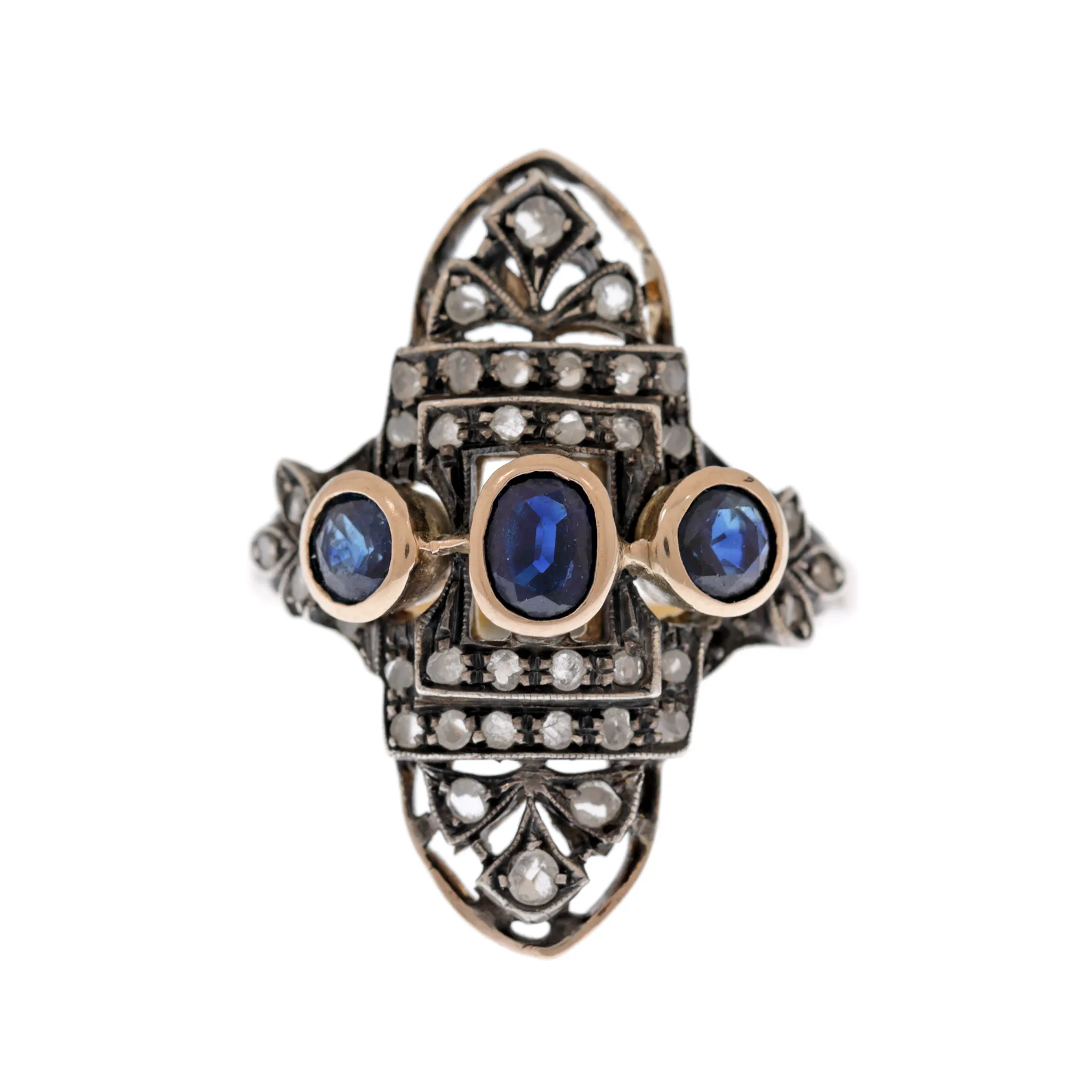 Art Deco ring, gold and silver, adorned with diamonds and sapphires