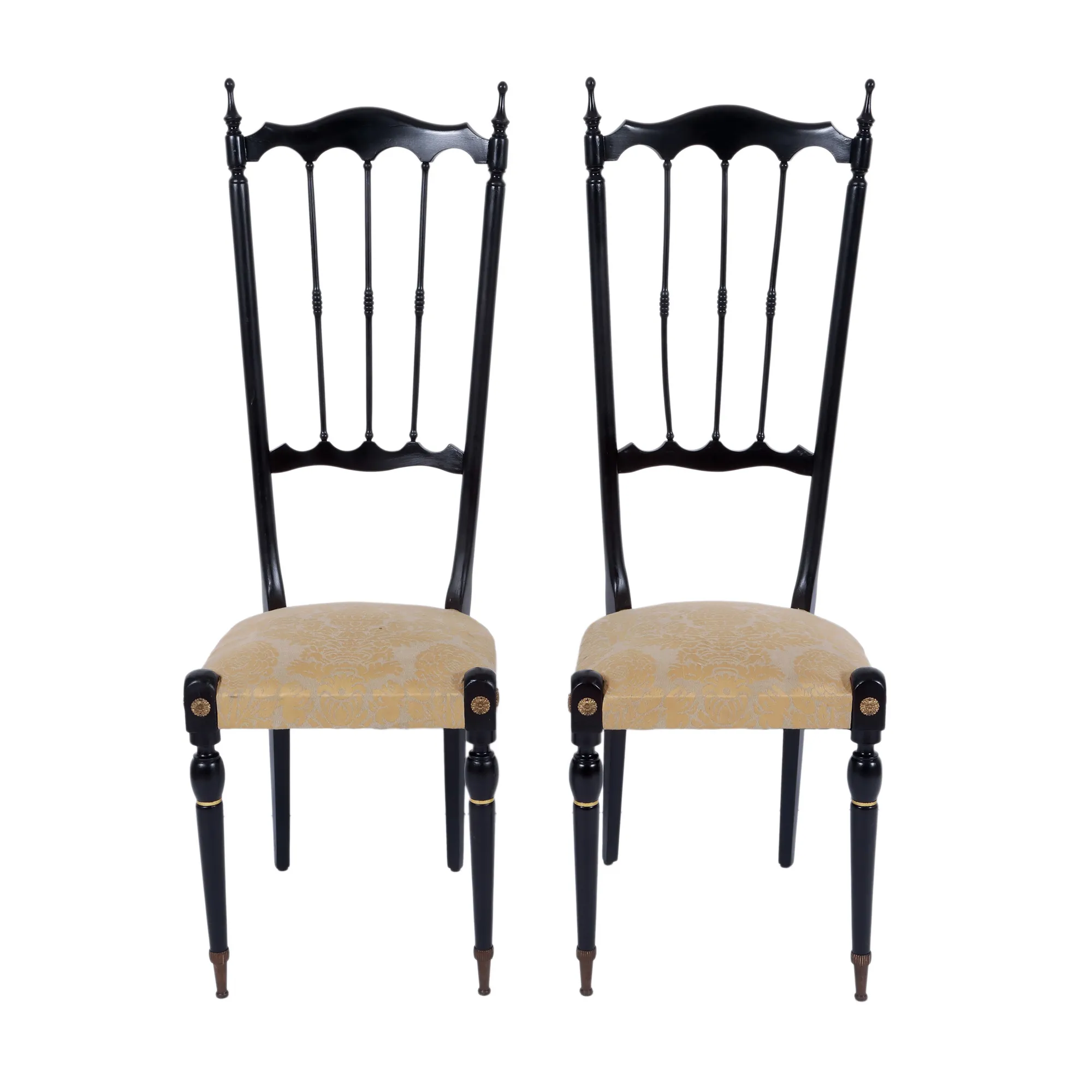 Pereche de scaune Chiavari, din lemn ebenizat, decorate cu elemente din bronz, mijlocul sec. XX
