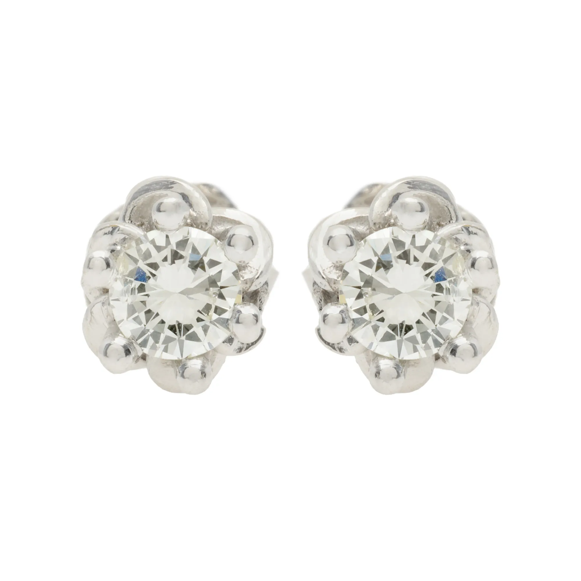 Pair of white gold earrings, decorated with diamonds