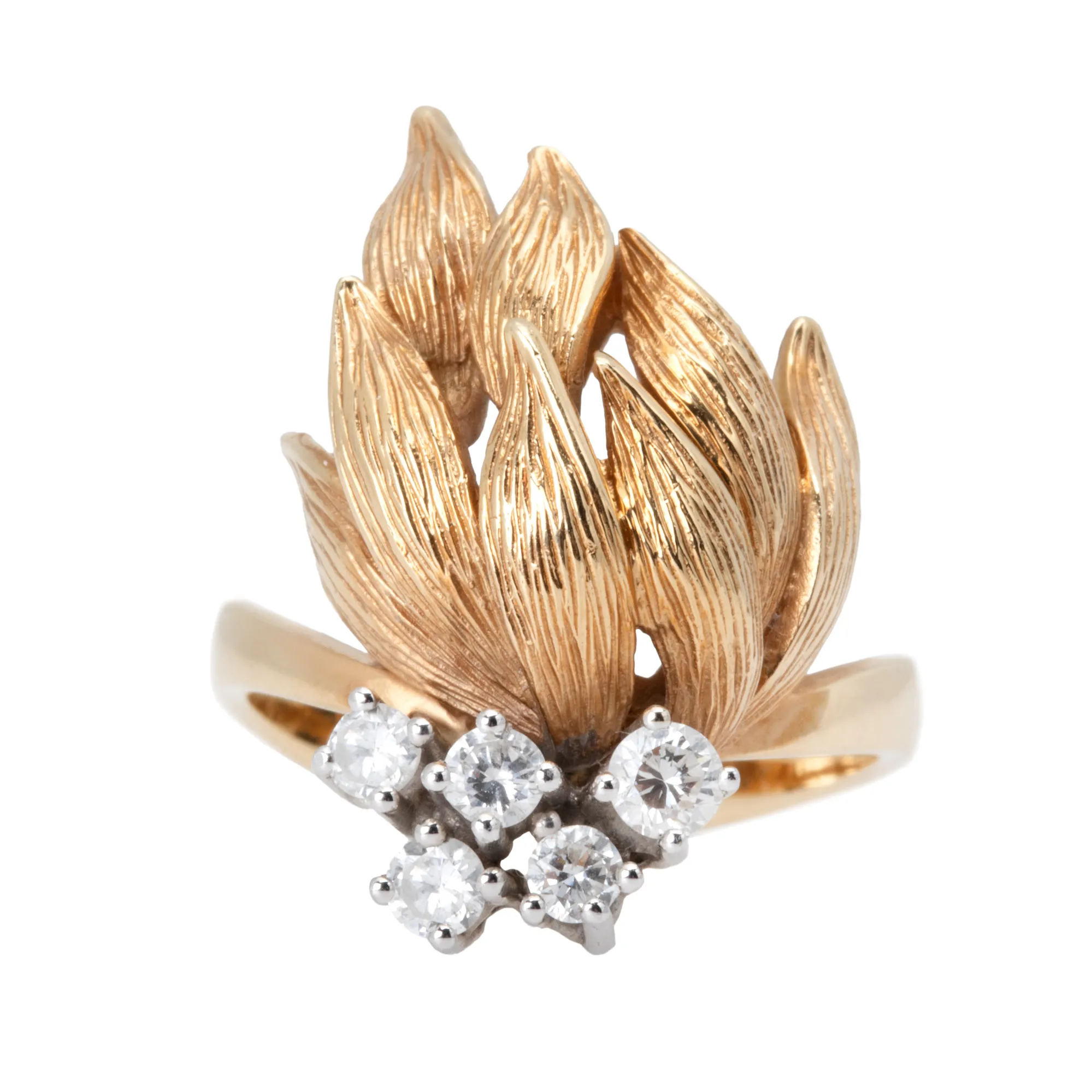 Bicolor gold ring, in the form of a stylized flower, decorated with diamonds