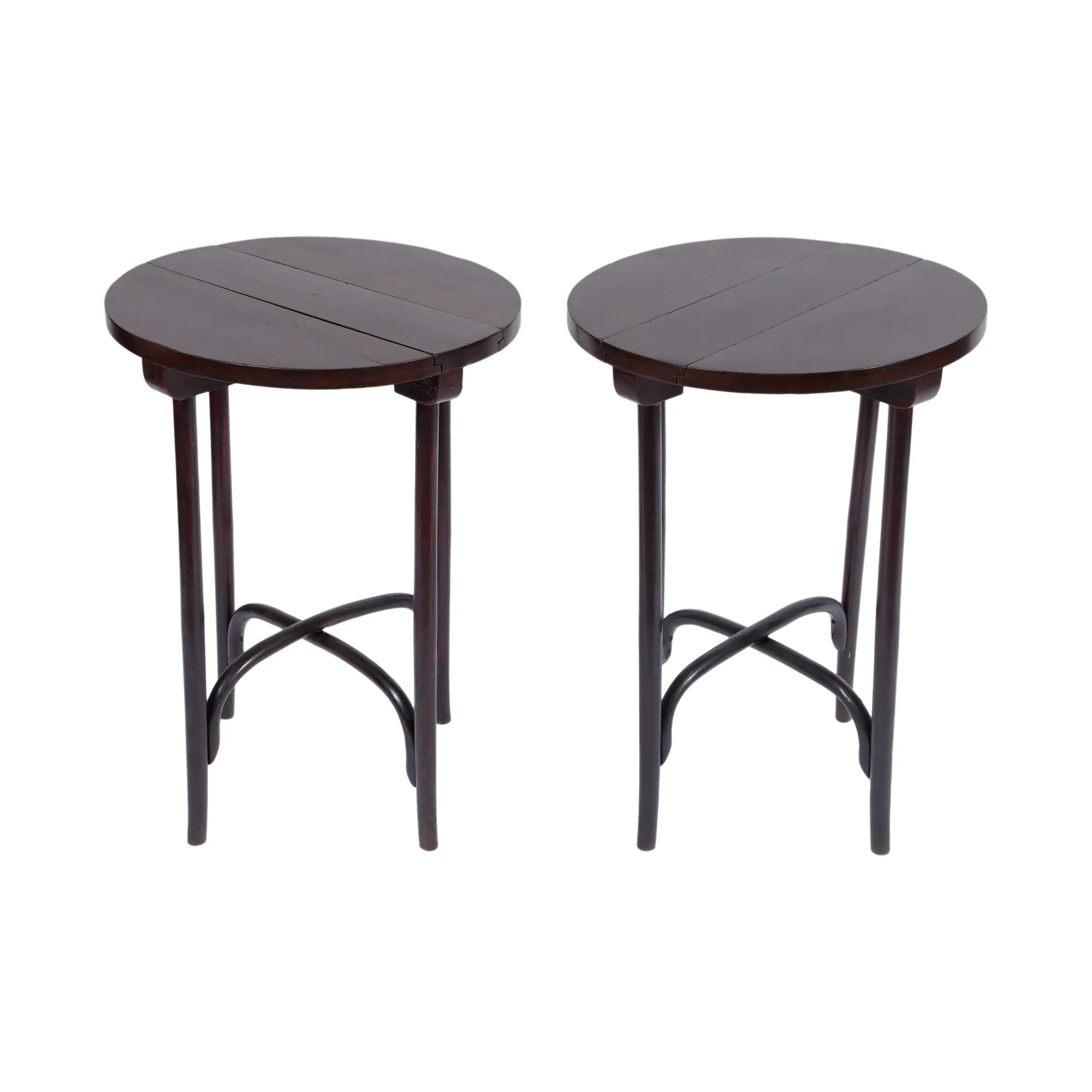 Pereche de măsuțe pliabile Thonet, din lemn ebenizat, prima jumătate a sec. XX