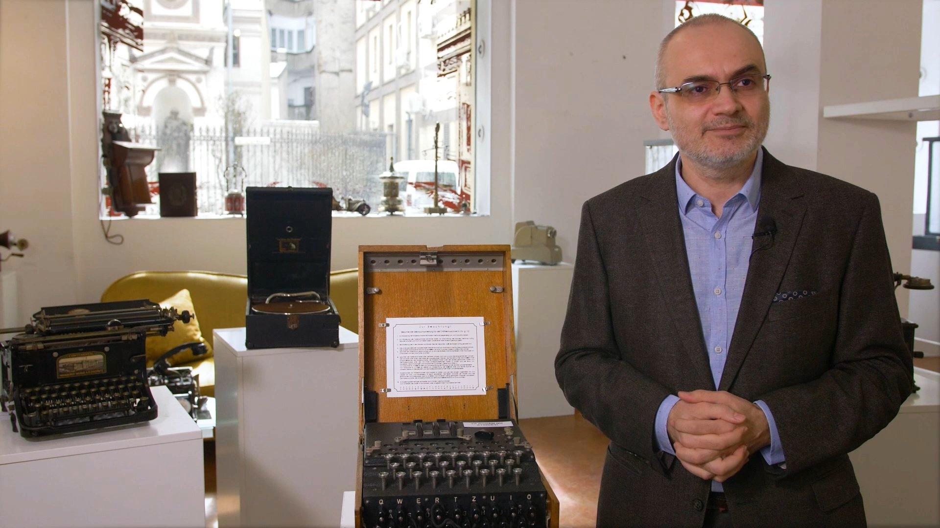 stejărel-olaru-main-image.jpg