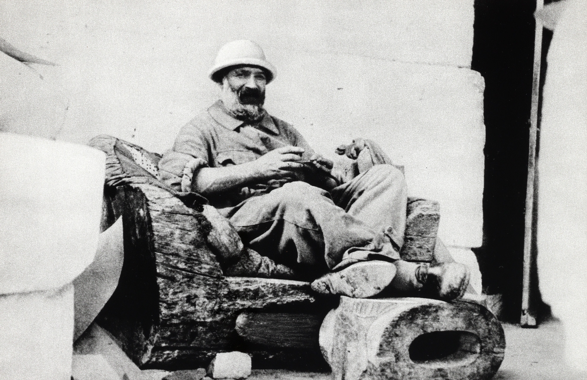 Photograph illustrating Constantin Brâncuși in his workshop, circa 1923