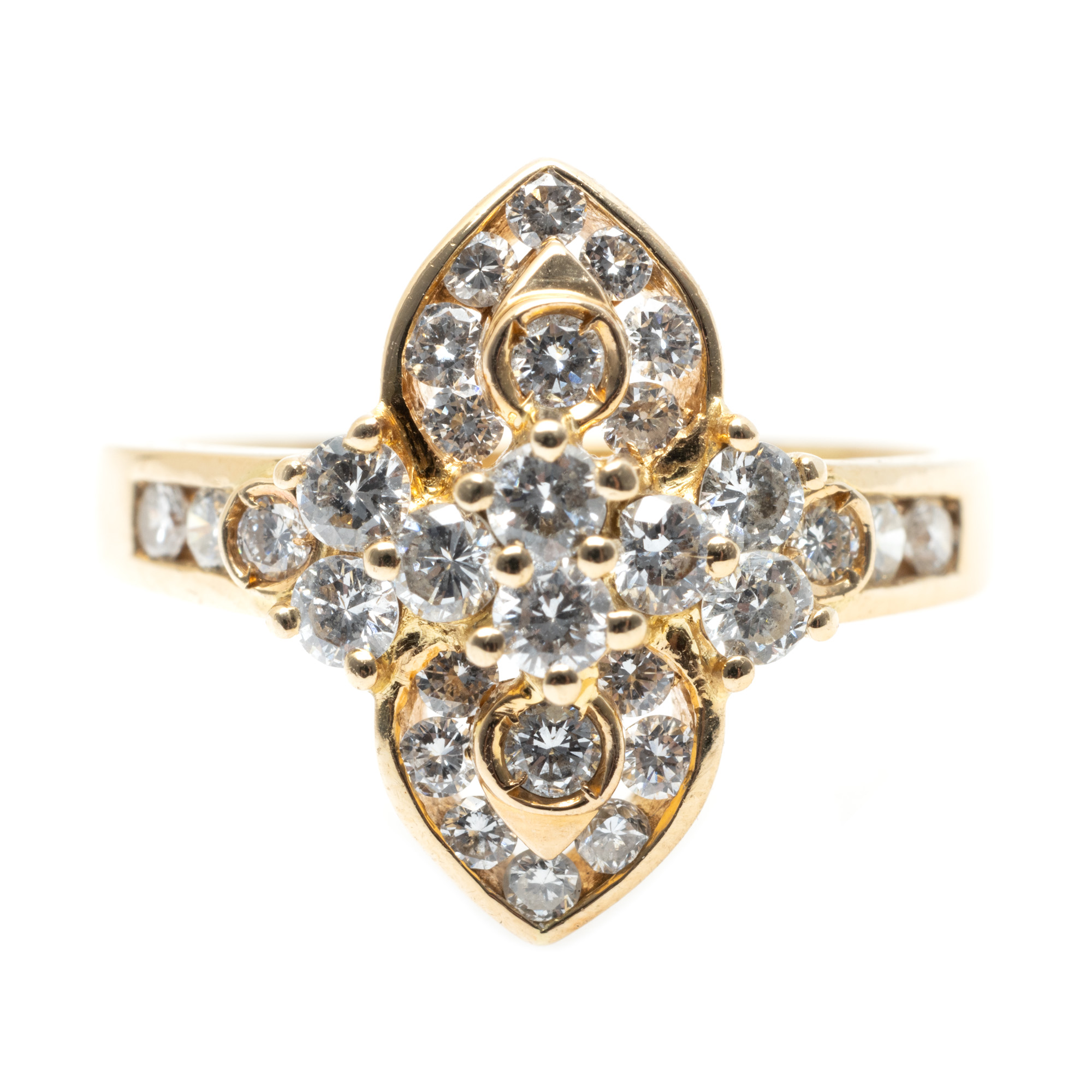 Gold ring, decorated with diamonds