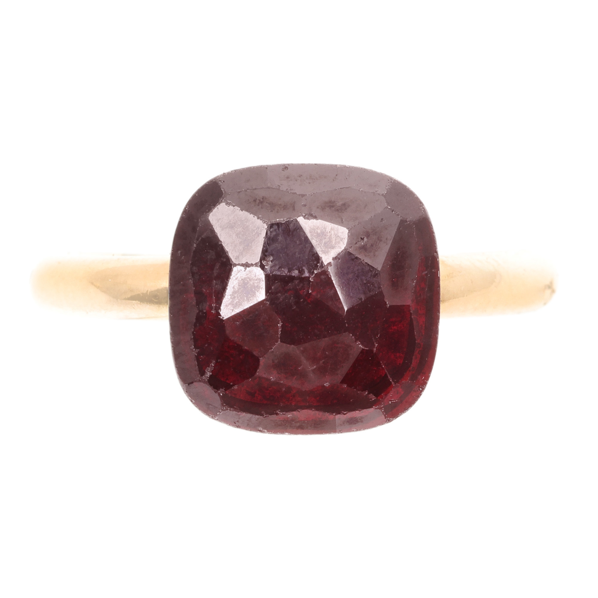 "Nudo" - Pomellato gold ring, decorated with garnet
