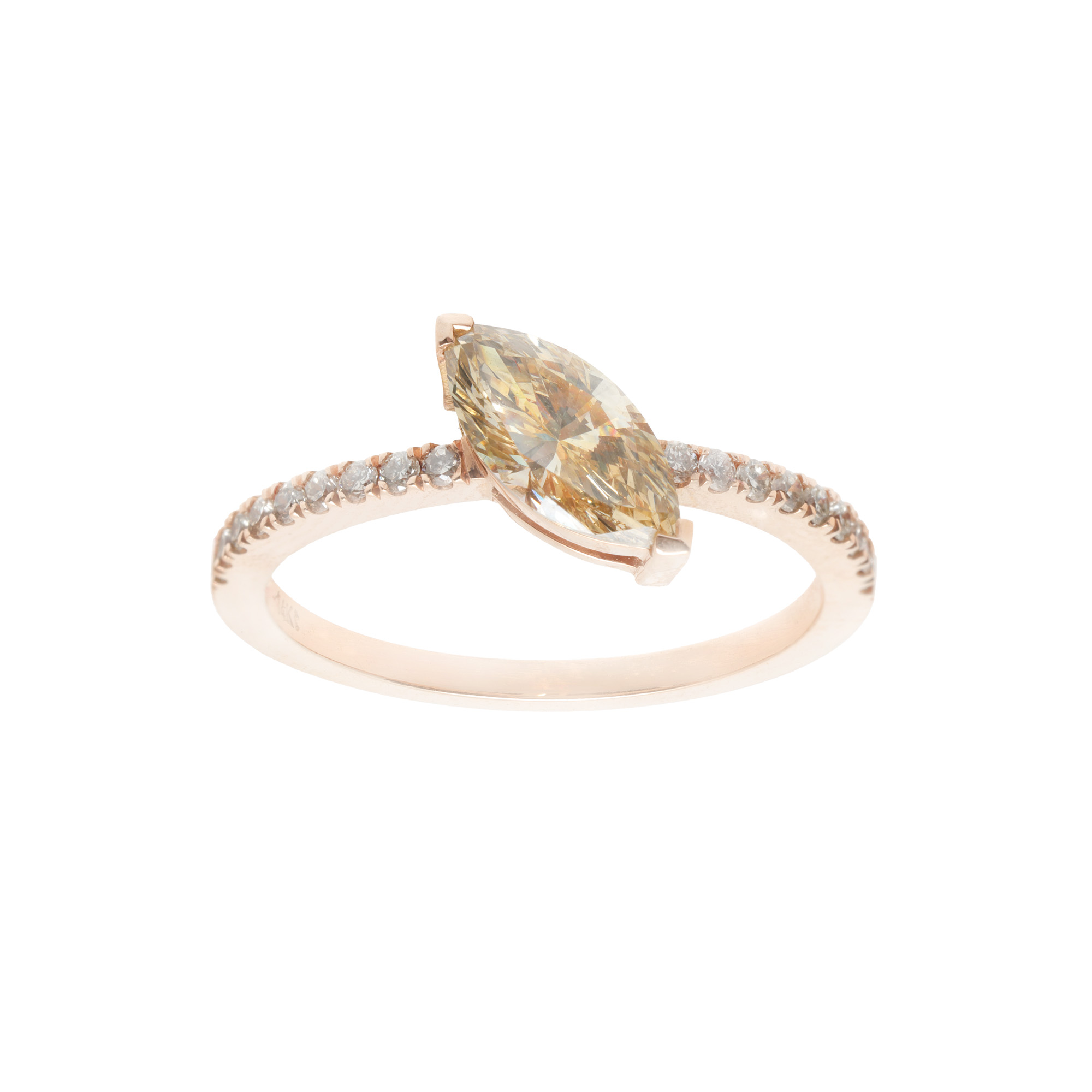 Pink gold ring, decorated with diamonds, accompanied by AIG gemological certificate