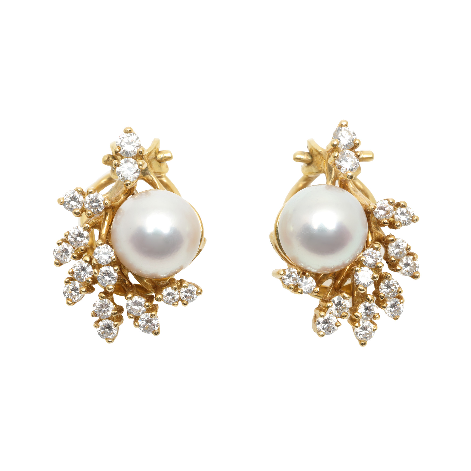 Pair of gold earrings, decorated with diamonds and pearls
