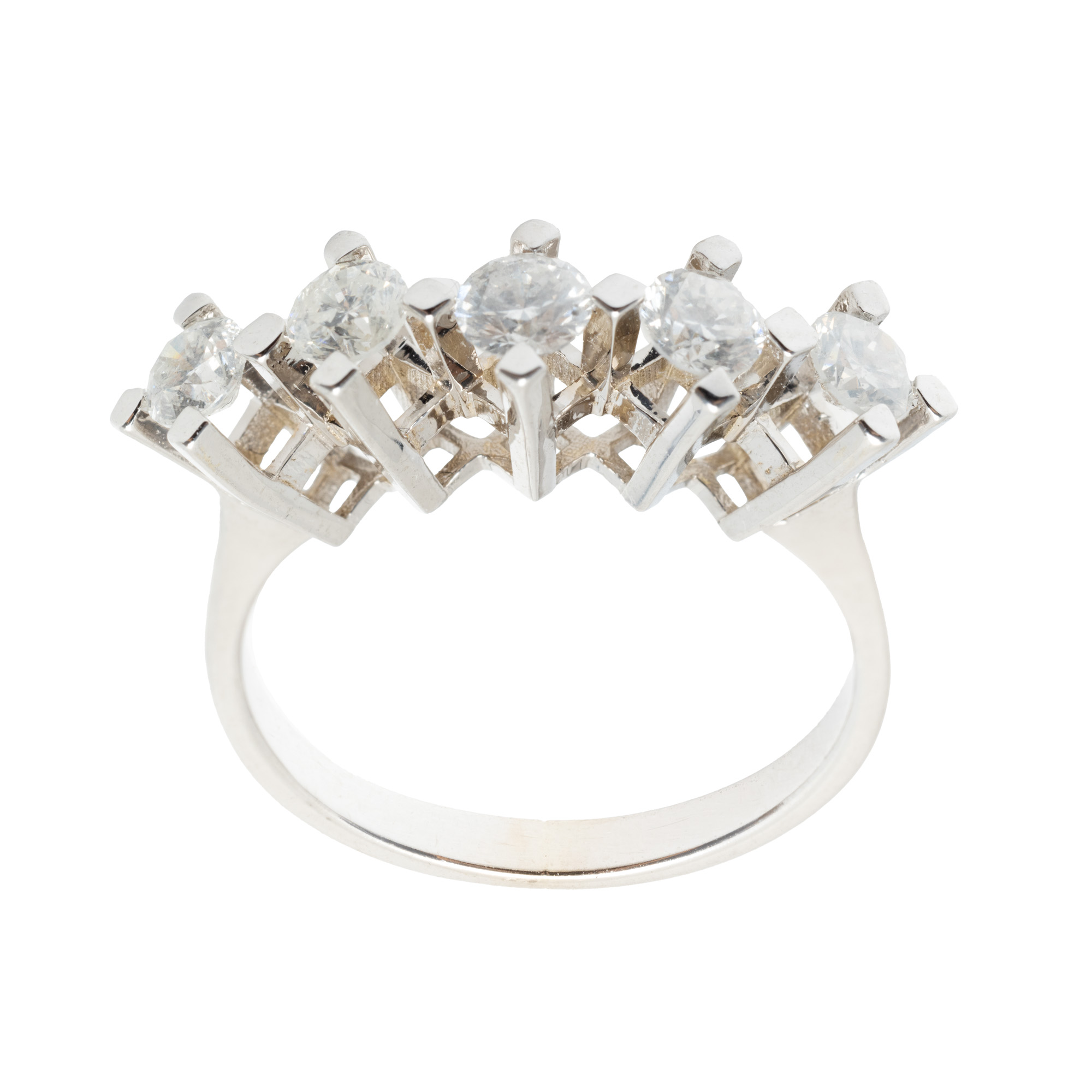 White gold ring, adorned with five diamonds