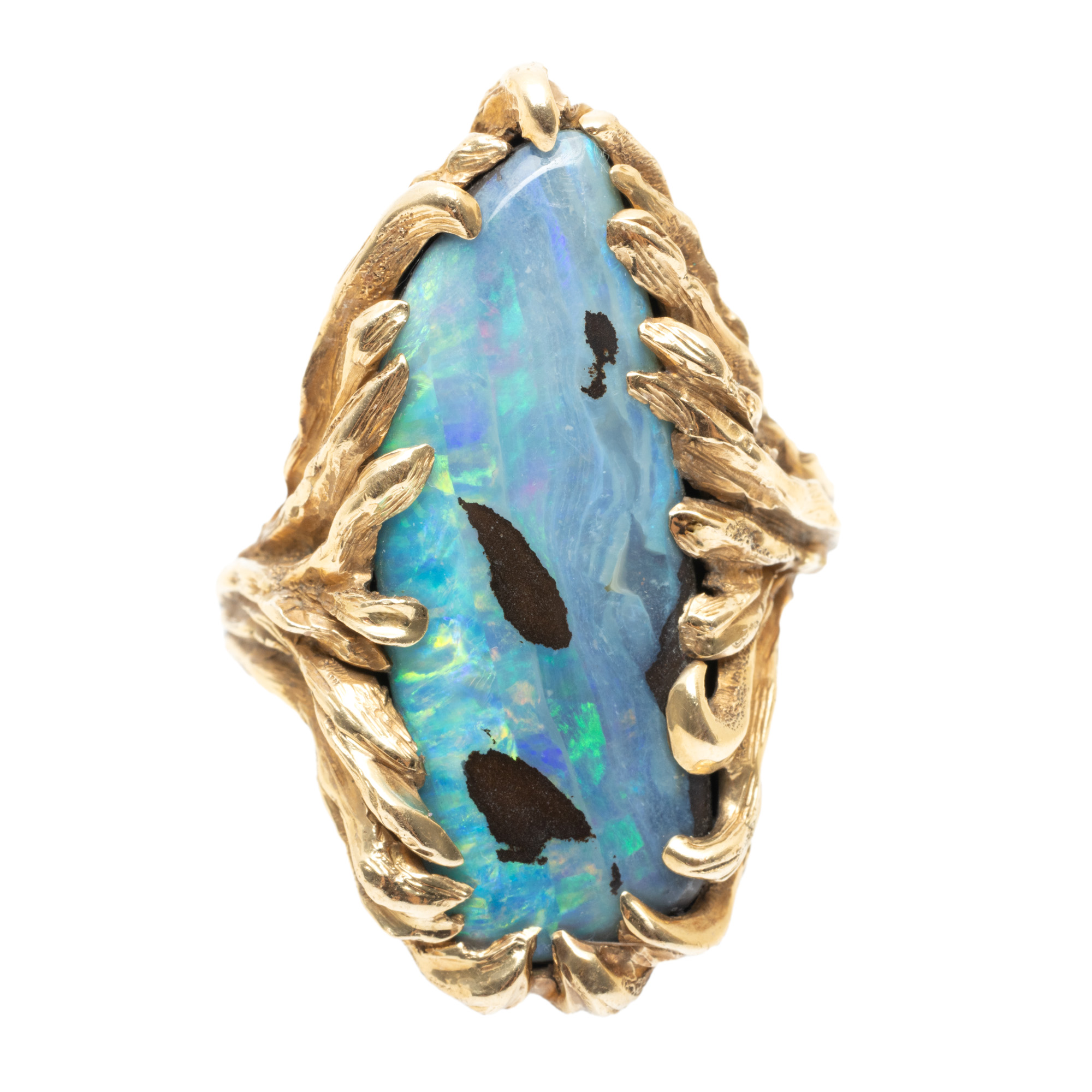 Solid gold ring, decorated with Australian opal