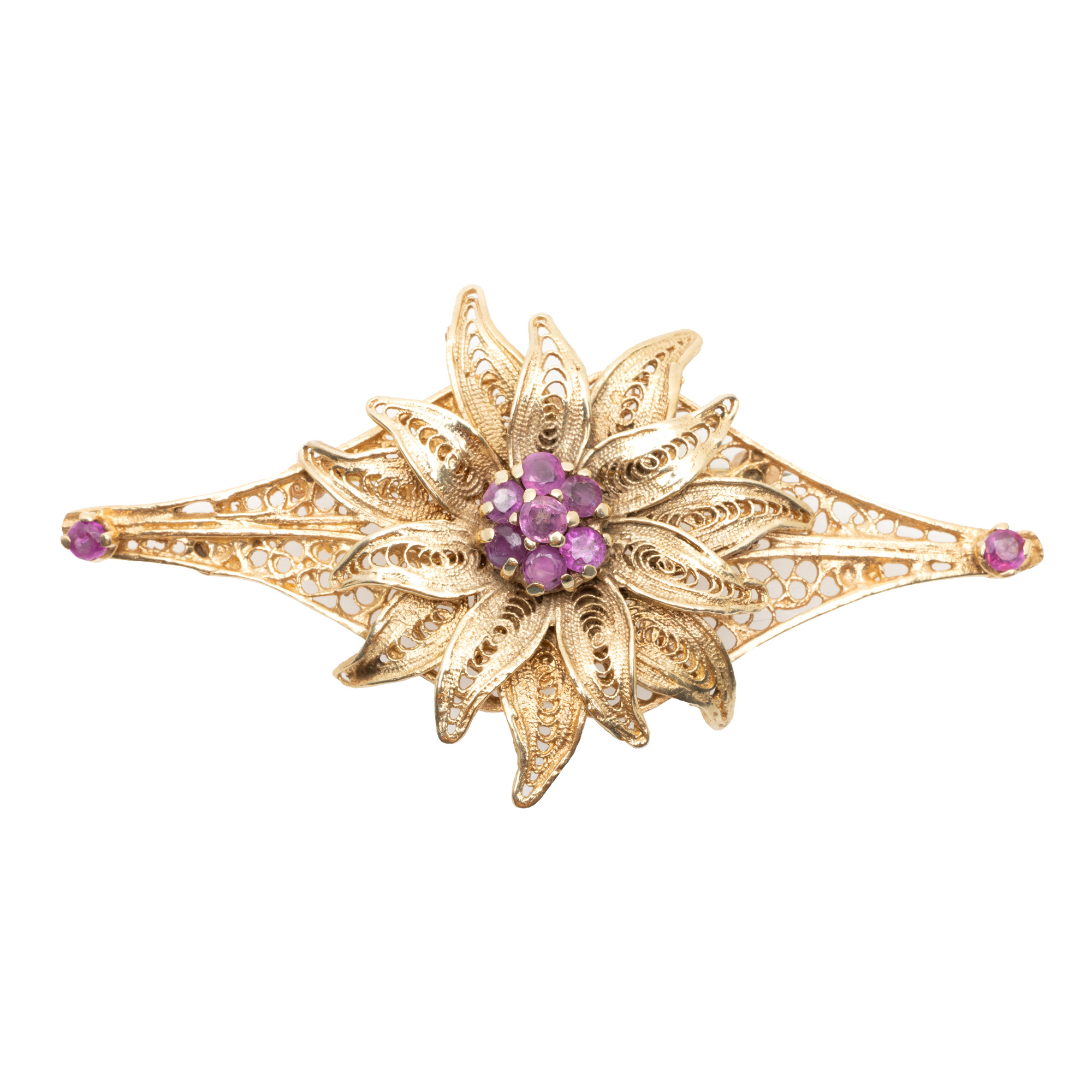 Filigree gold brooch, in the shape of a flower, adorned with sapphires