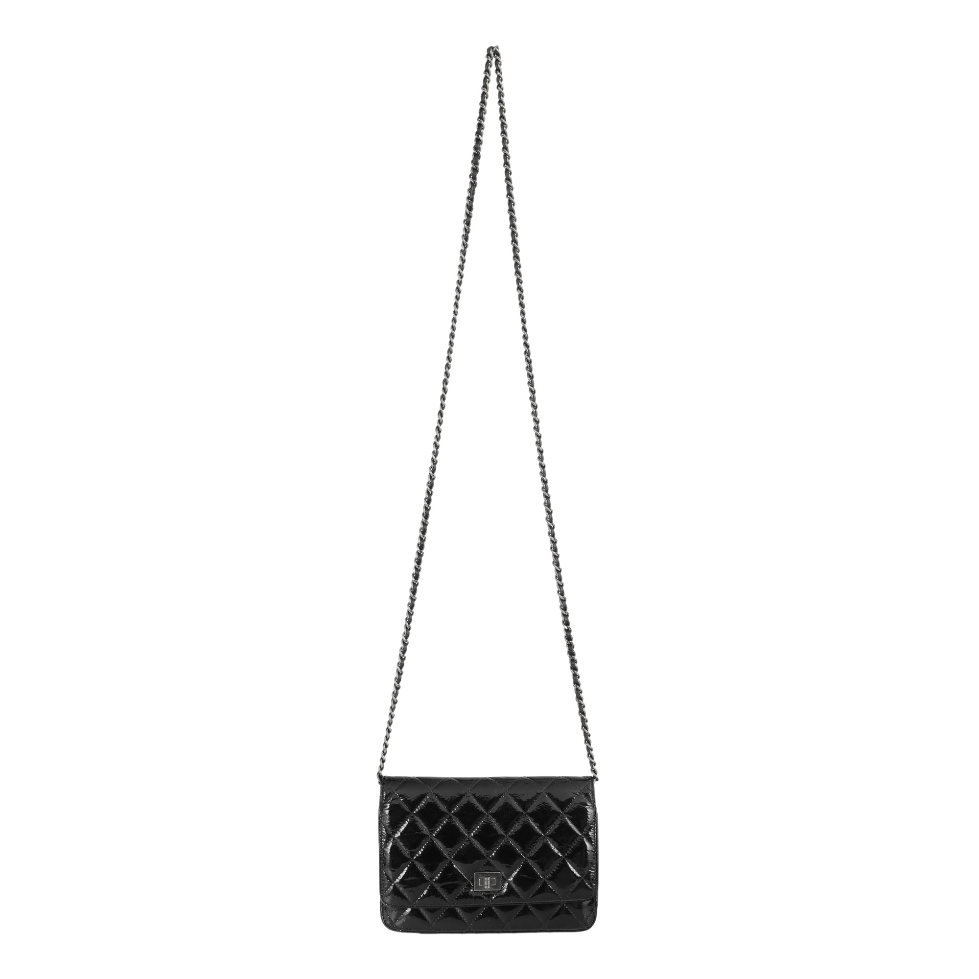 Geantă Chanel, model Wallet on Chain, din piele lăcuită, însoțit de dustbag