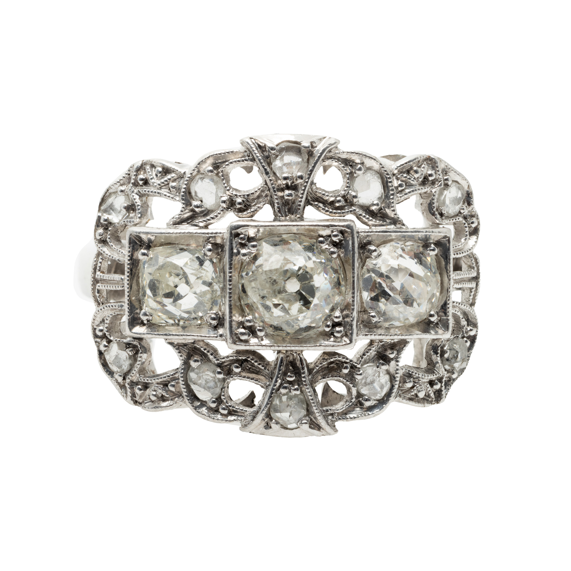 Belle Epoque platinum ring decorated with diamonds