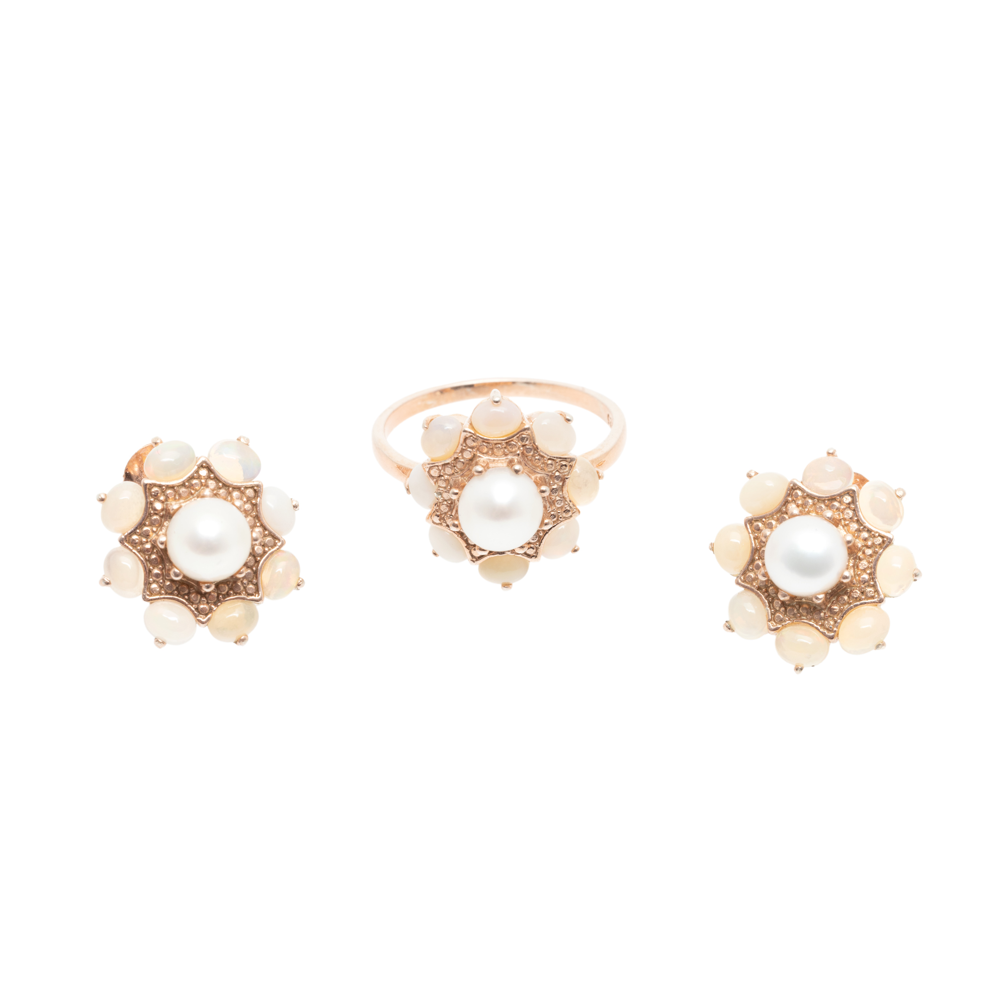 Silver set, consisting of a pair of earrings and a ring, decorated with pearls and opals