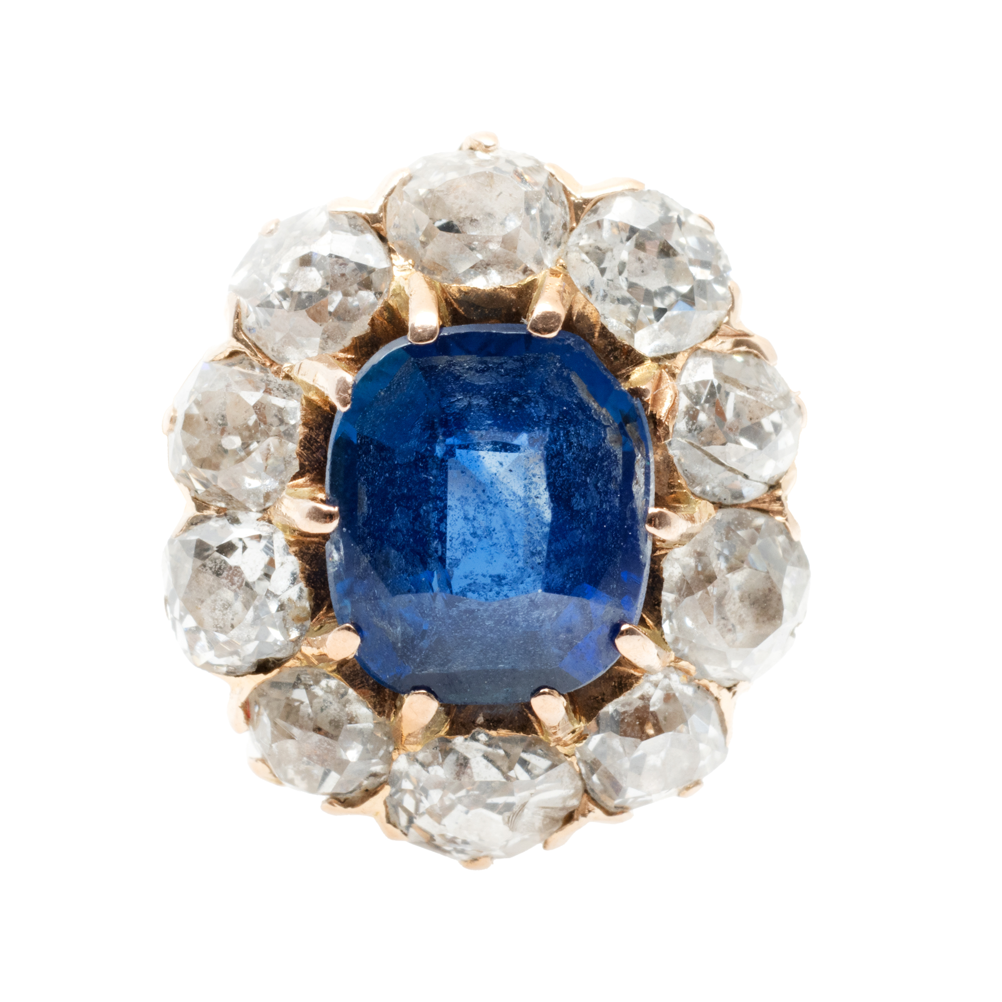 Inel din aur, decorat central cu safir, anturat de diamante