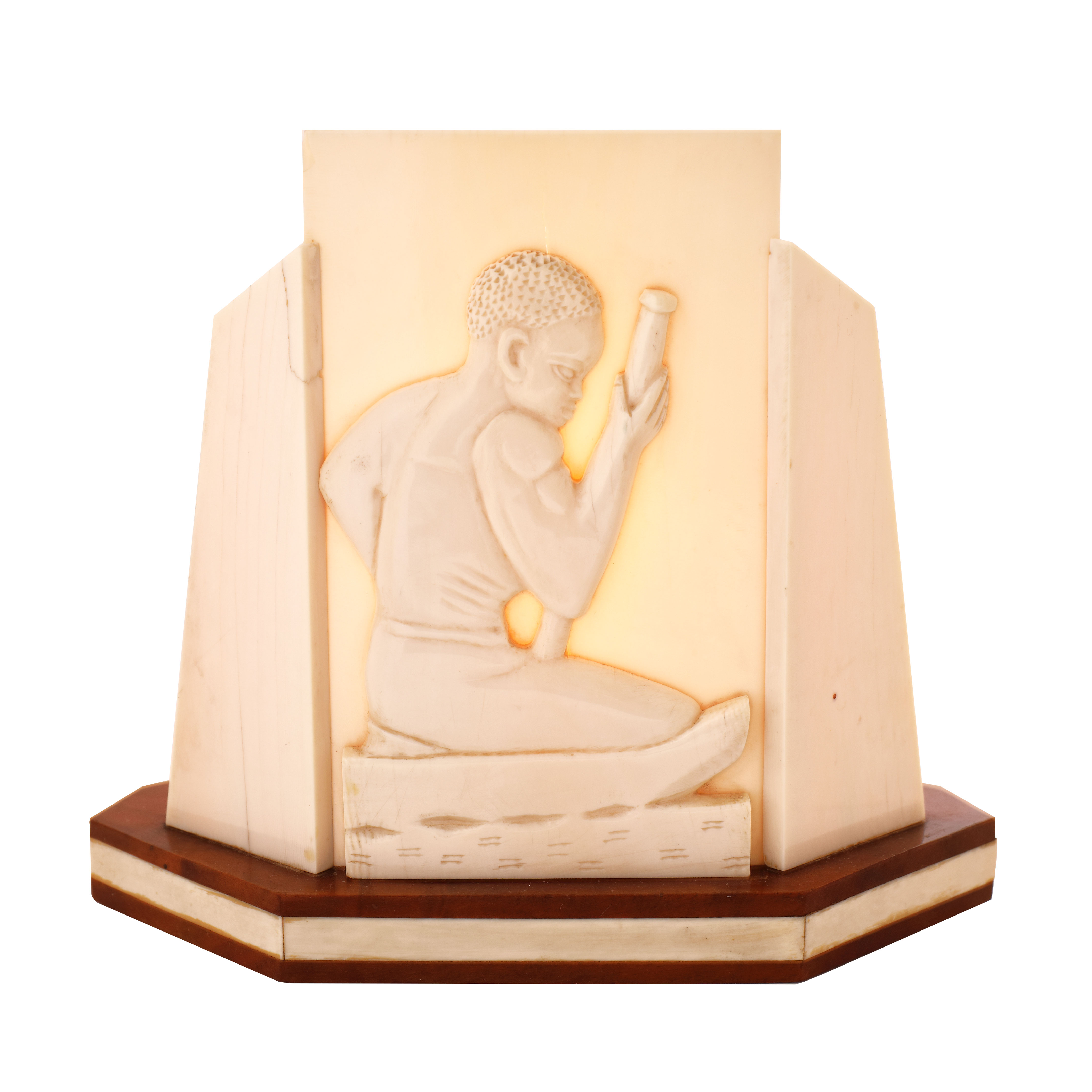 Lampă Art Deco, din fildeș sculptat, cca. 1930