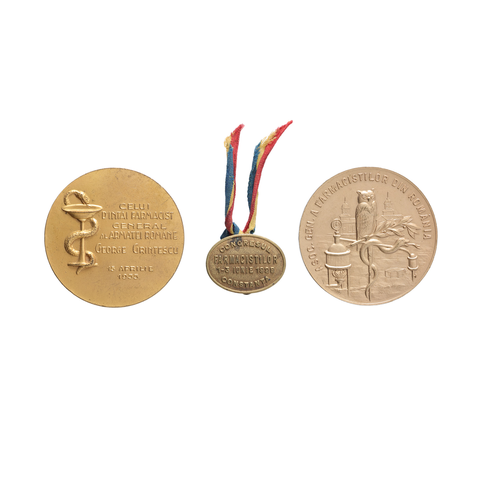 Lot consisting of three medallions, with pharmacy theme, royalist period, early 20th century