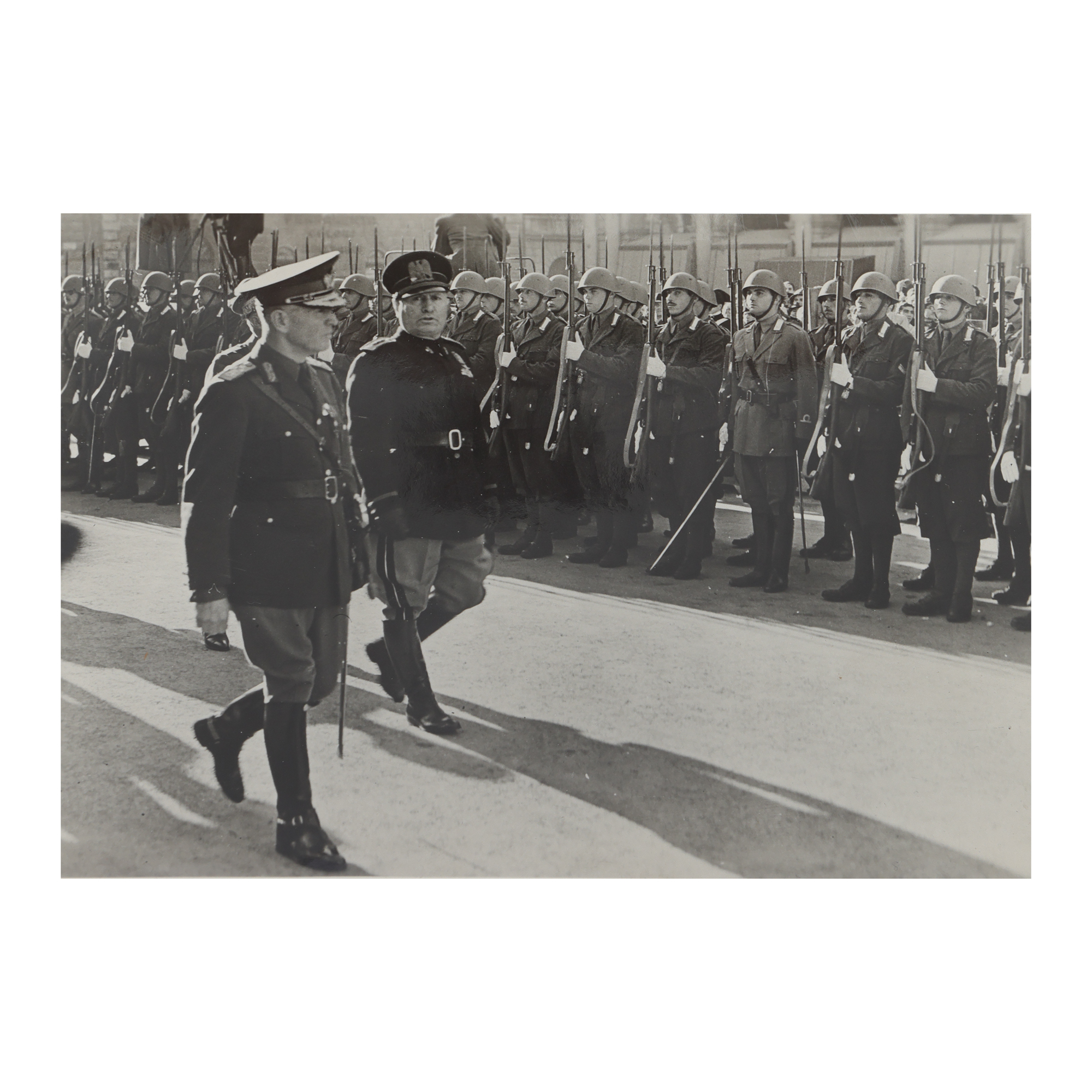 Fotografie de presă ilustrându-i pe Ion Antonescu și Benito Mussolini la Roma, noiembrie 1940