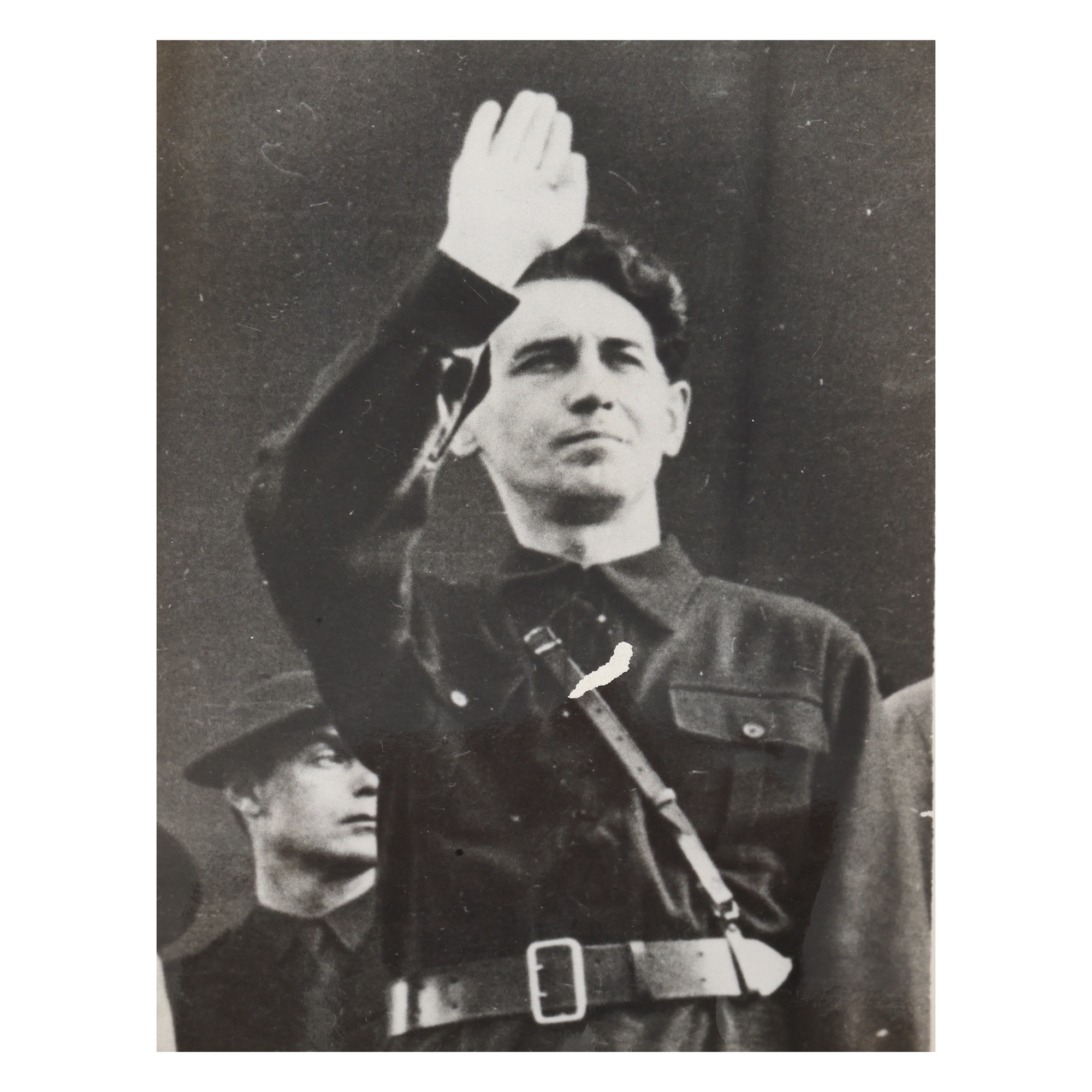 Fotografie de presă ilustrându-i pe conducătorul Mișcării Legionare, Horia Sima, cca. 1940