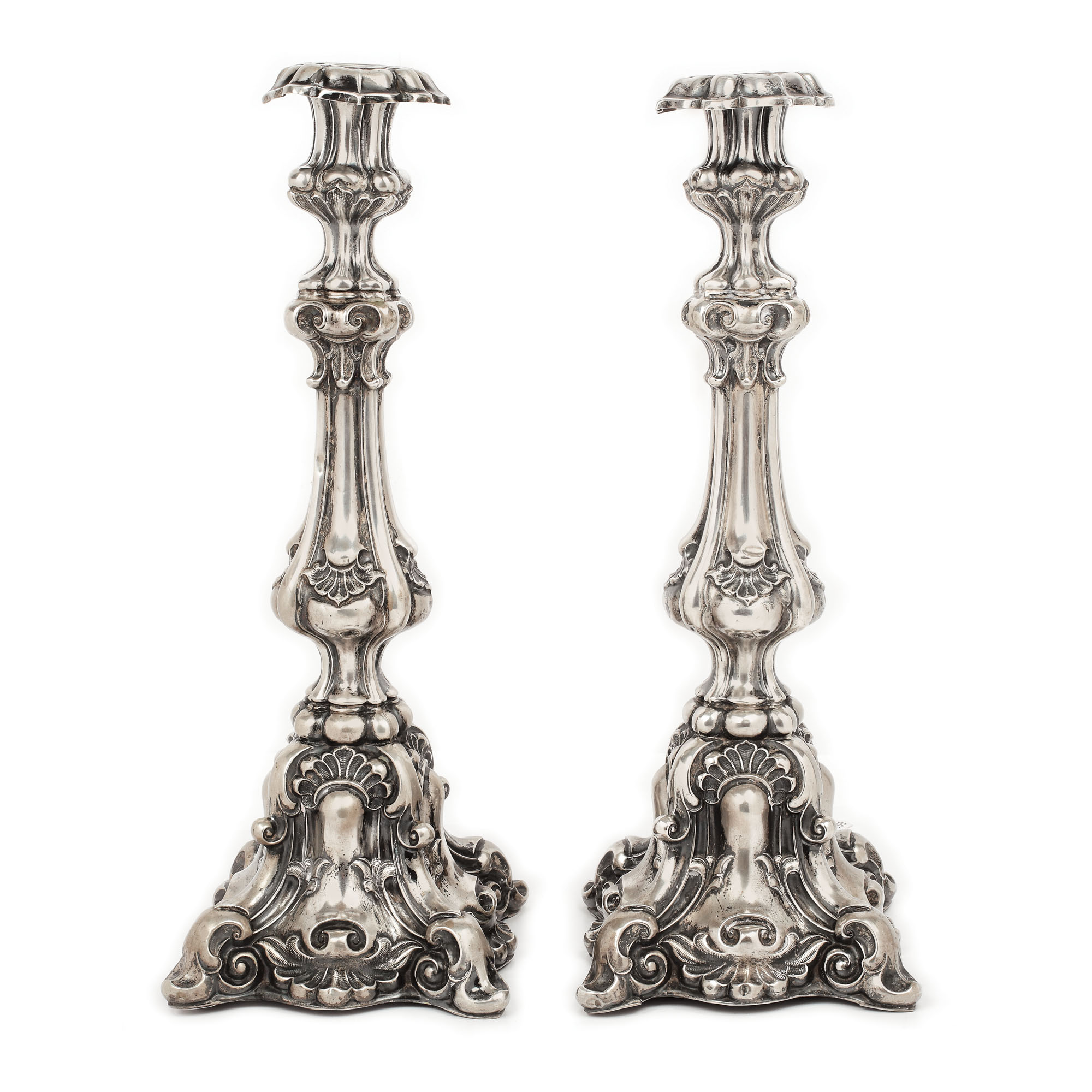 Pereche de sfeşnice decorate cu motive de inspiraţie Rococo, din argint, cca. 1870