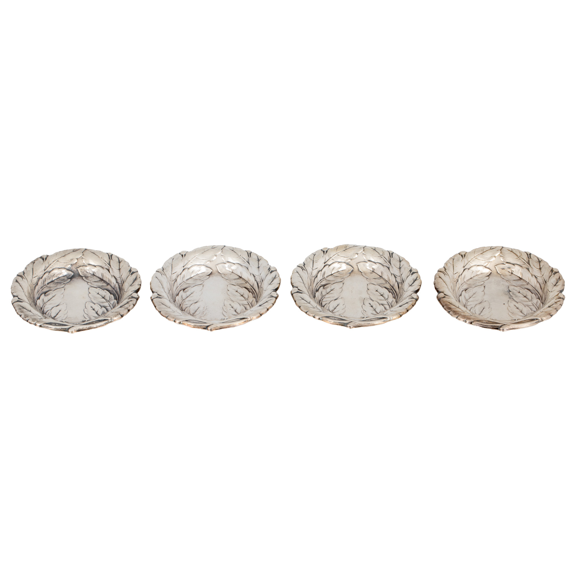 Set de patru recipiente pentru caviar, din argint, ornat cu elemente vegetale