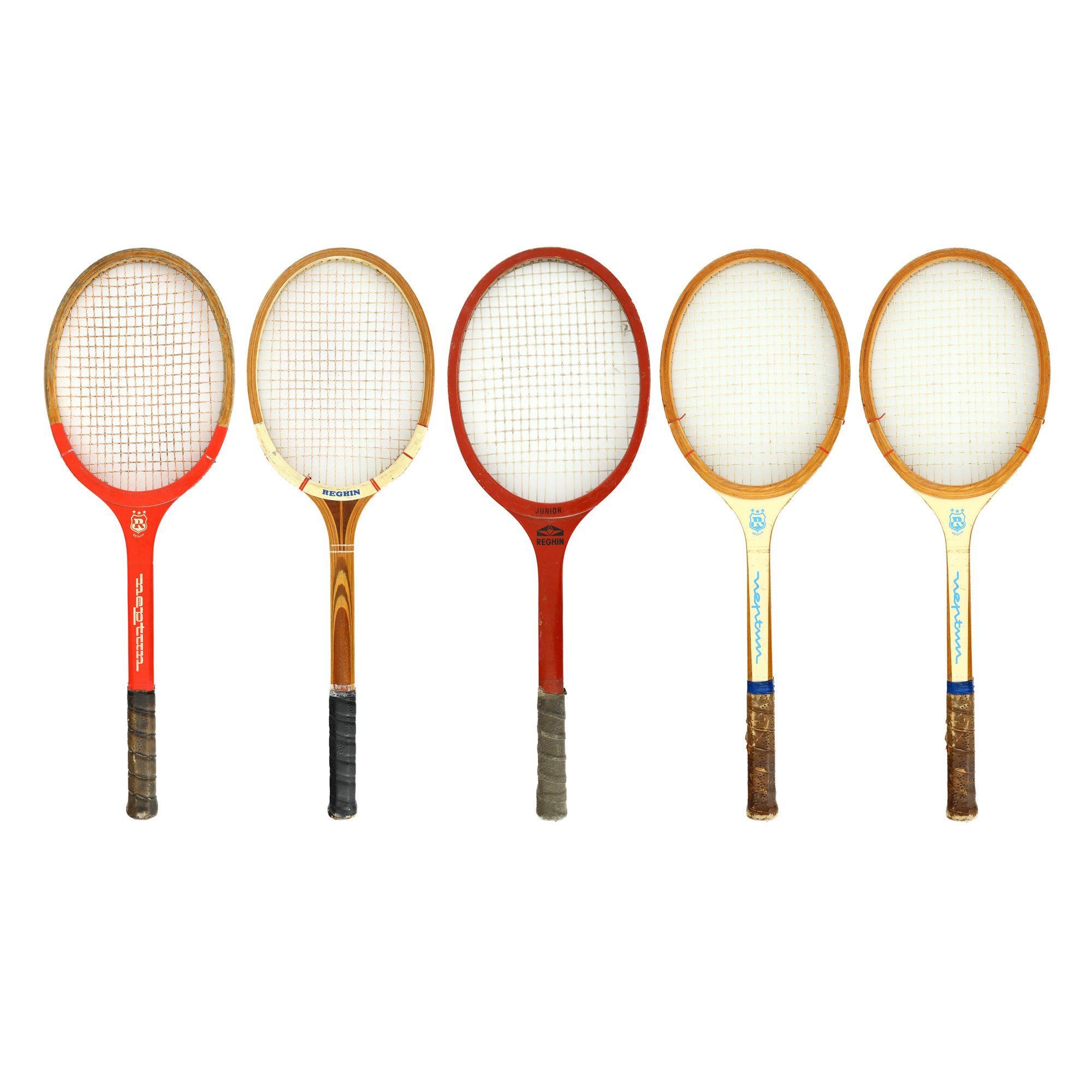 Lot format din cinci rachete de tenis de câmp Reghin, cca. 1960-1980