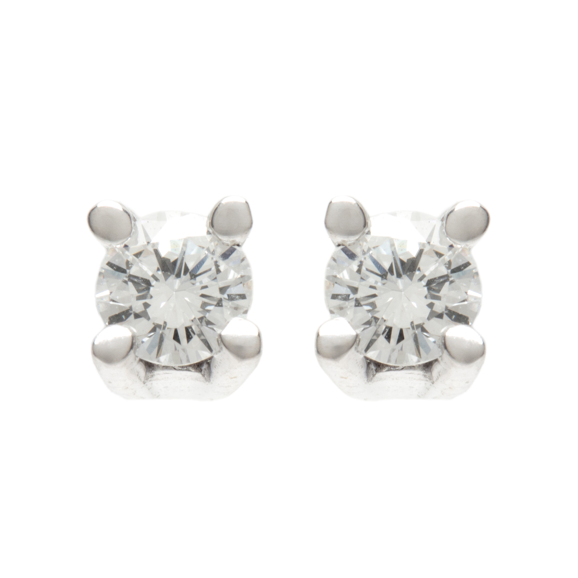 Pair of white gold earrings, decorated with diamonds