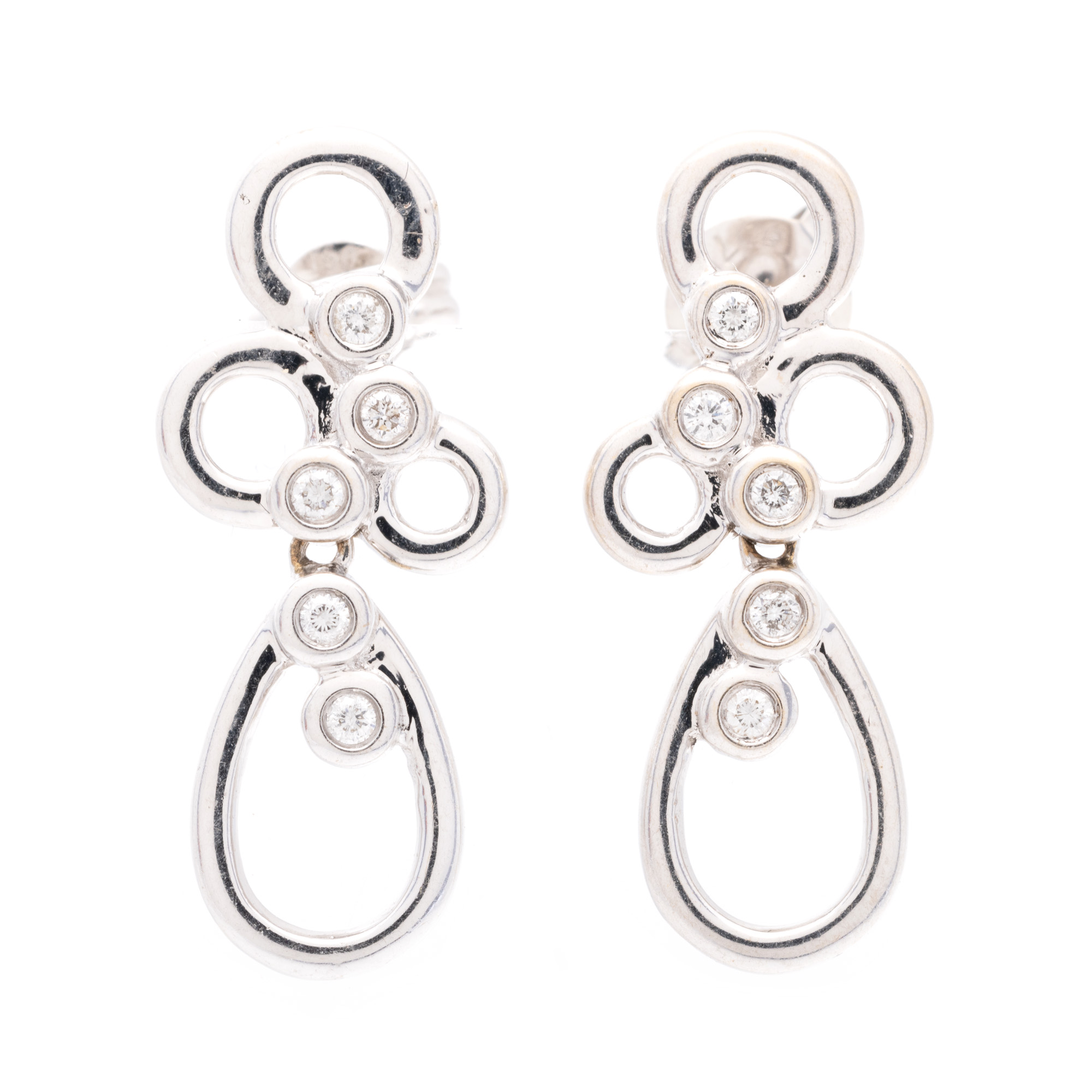 Pair of white gold earrings, decorated with diamonds