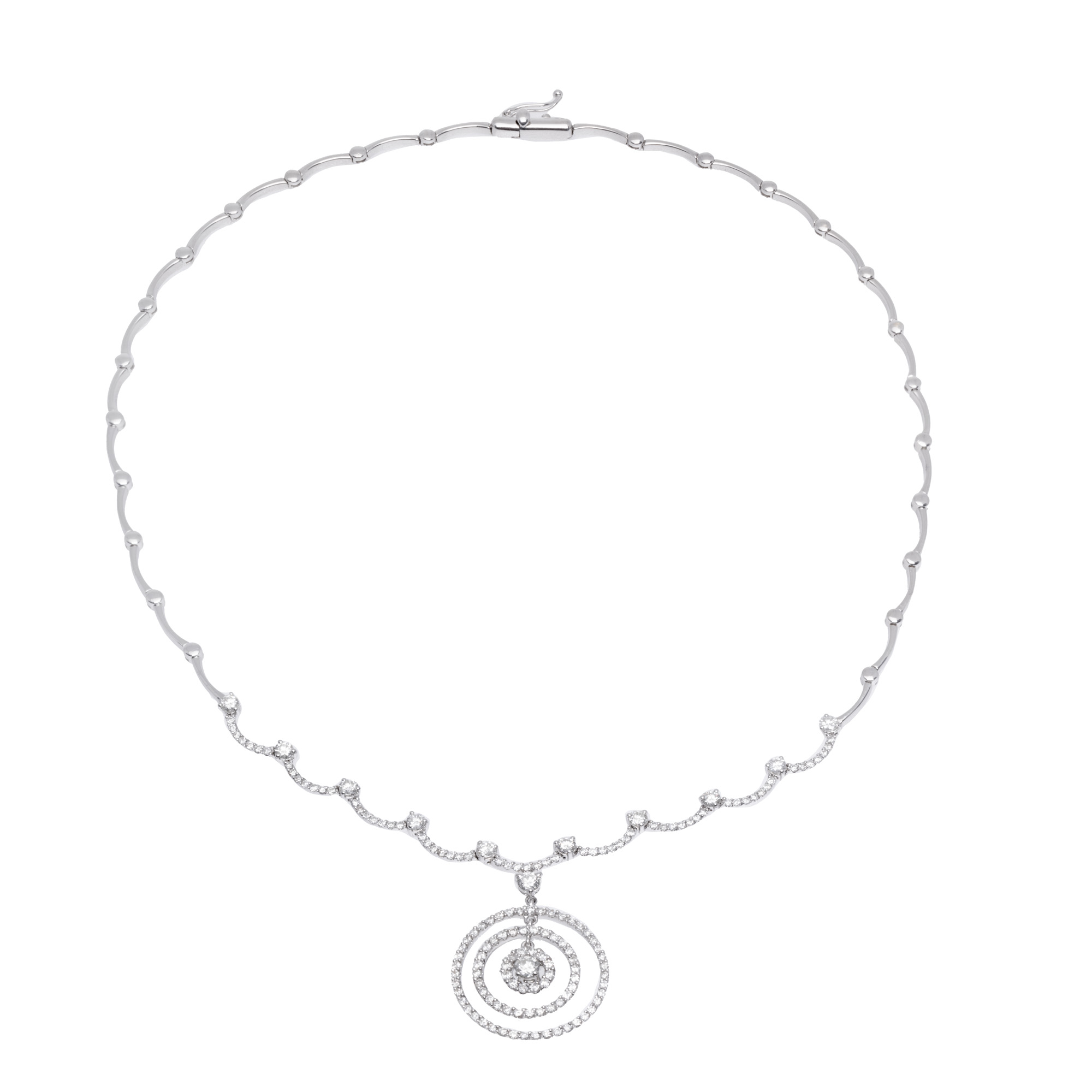 White gold necklace decorated with diamonds