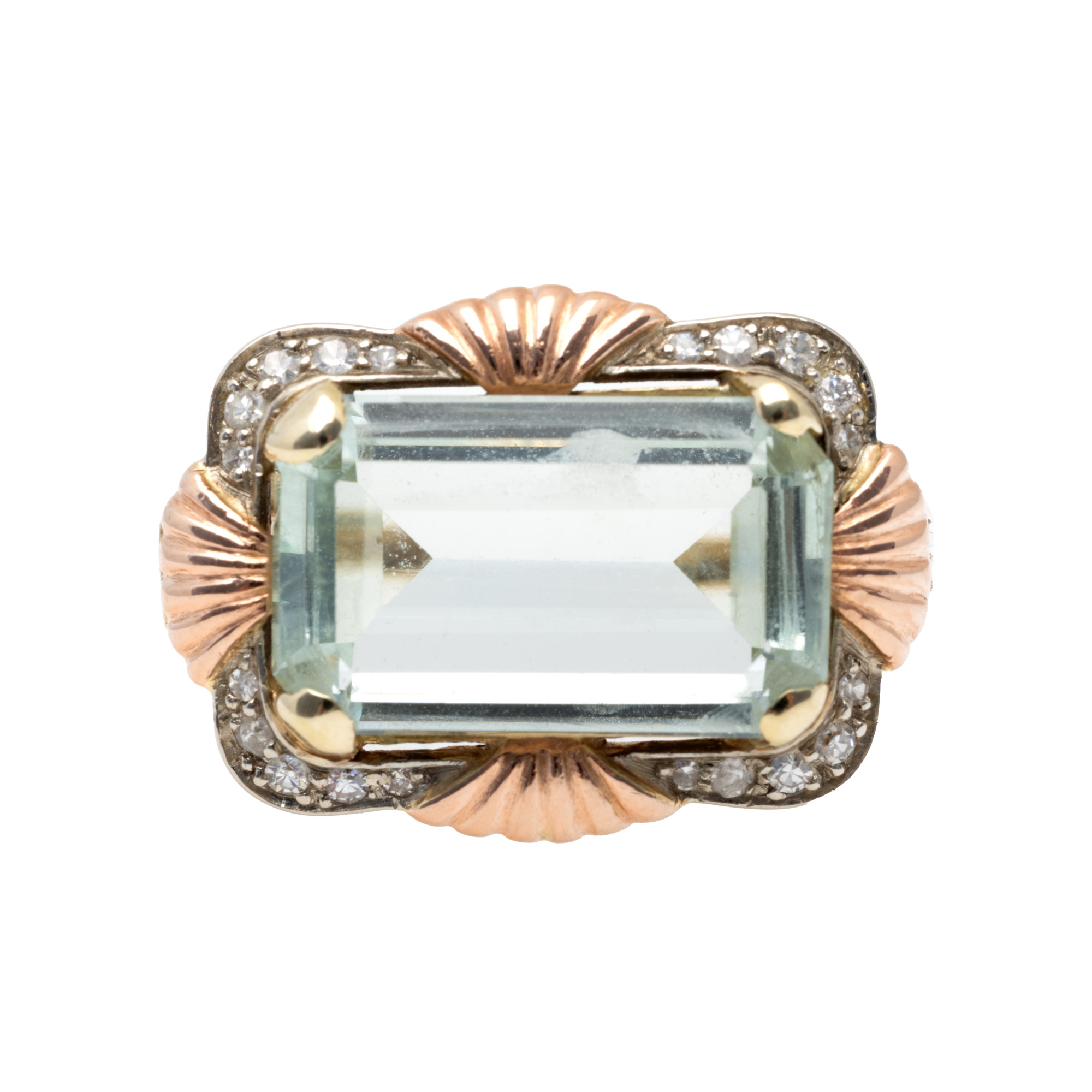 Inel Art Deco, din trei tipuri de aur, ornat cu acvamarin și diamante