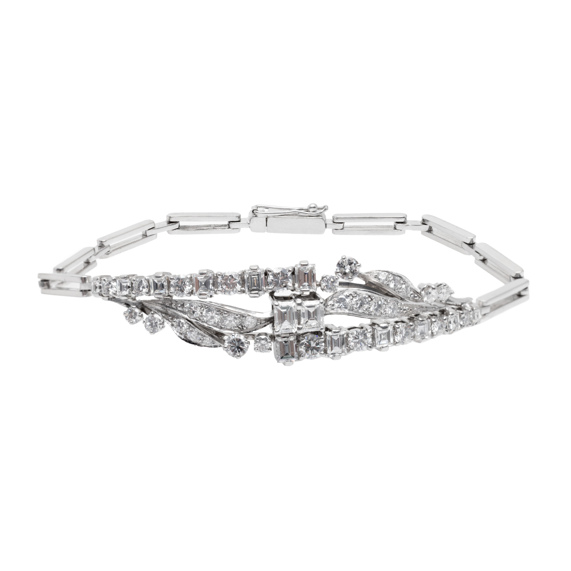 White gold bracelet, decorated with diamonds