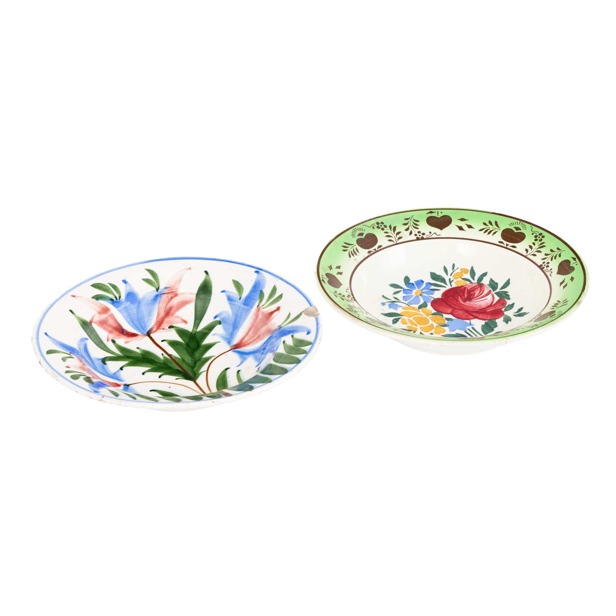 Lot format din două farfurii din ceramică, pictate cu motive florale, atelier austro-ungar, sfârșitul sec. XIX