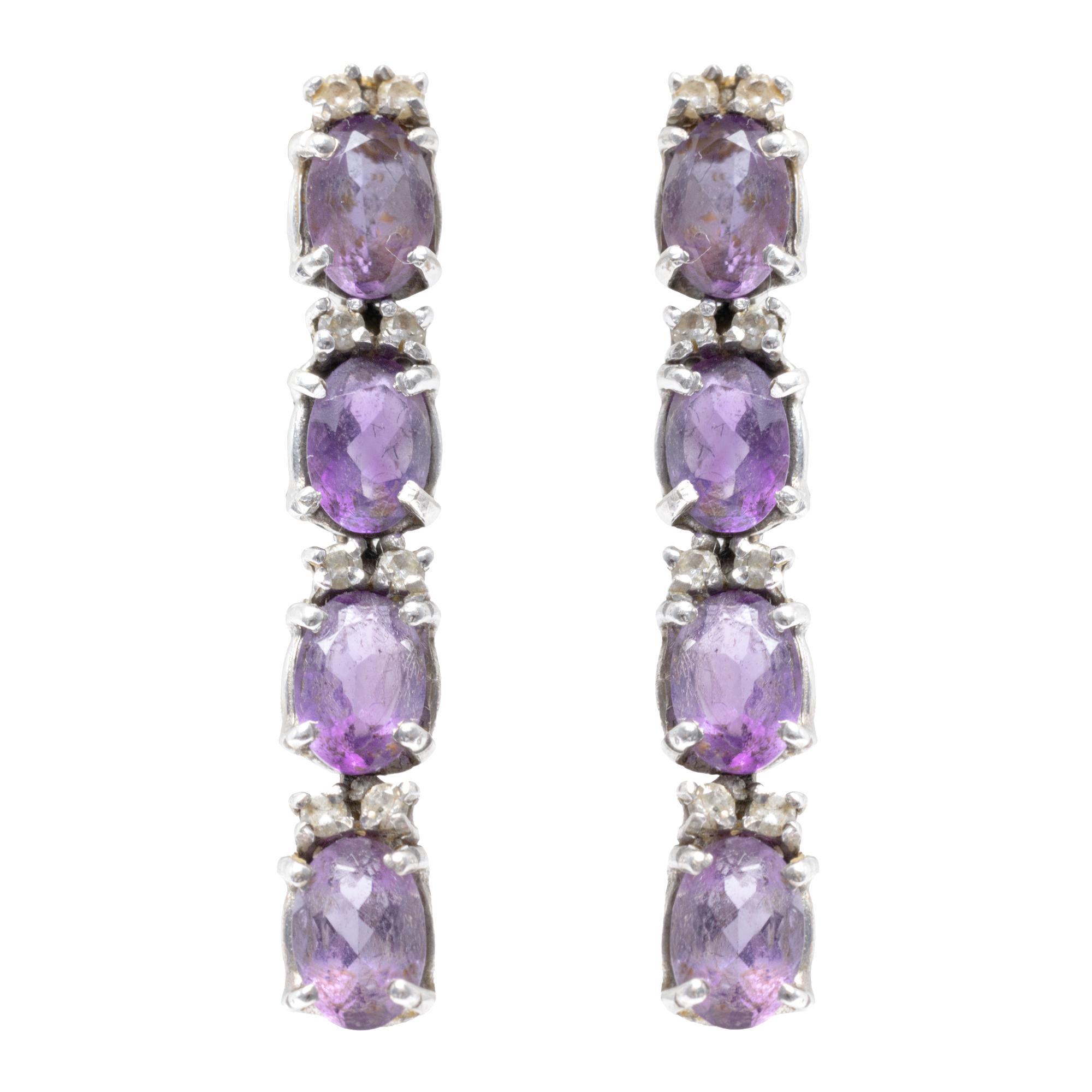 Pair of white gold earrings, decorated with amethysts