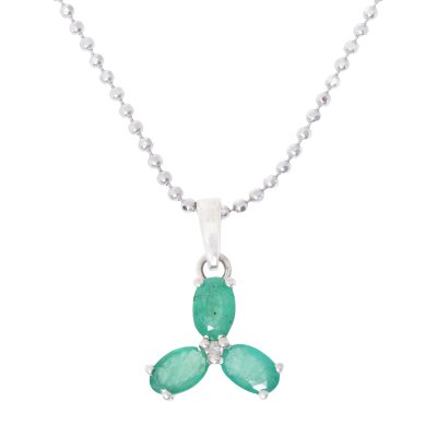 Silver chain with pendant, decorated with emeralds