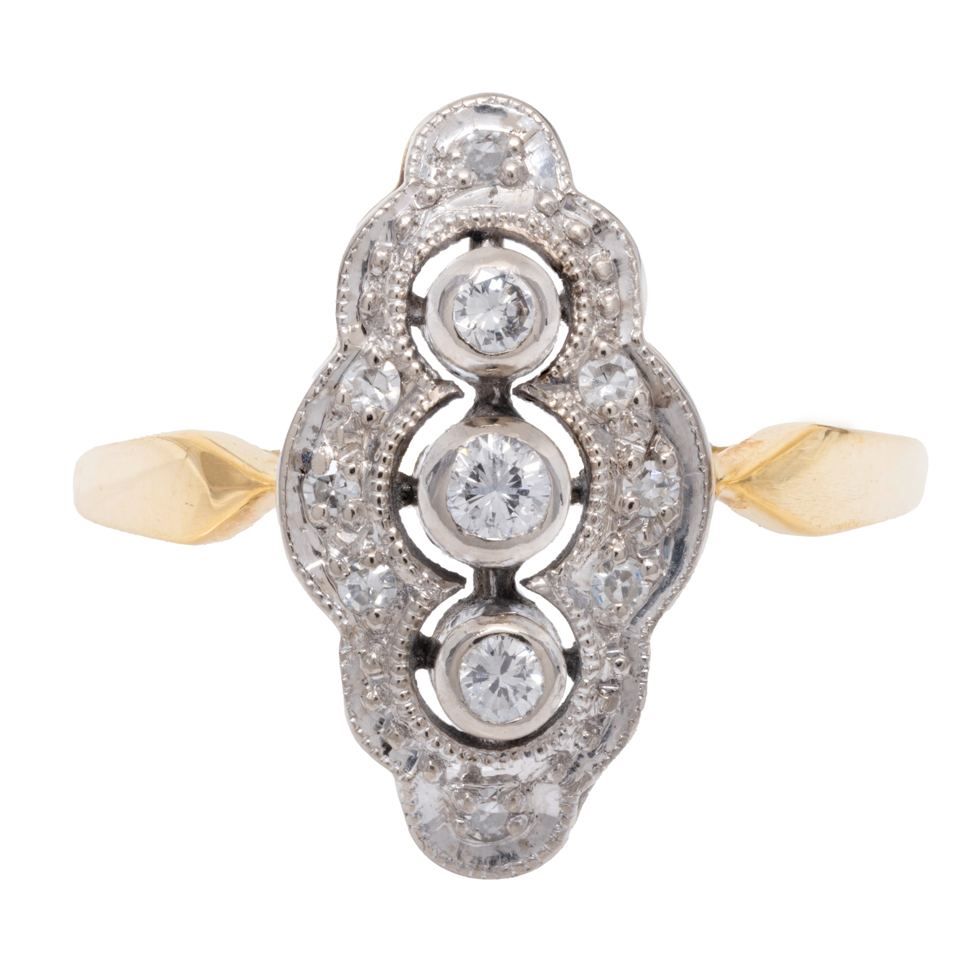 Bicolor gold ring, decorated with diamonds, beginning of the 20th century, accompanied by additional gemological certificate