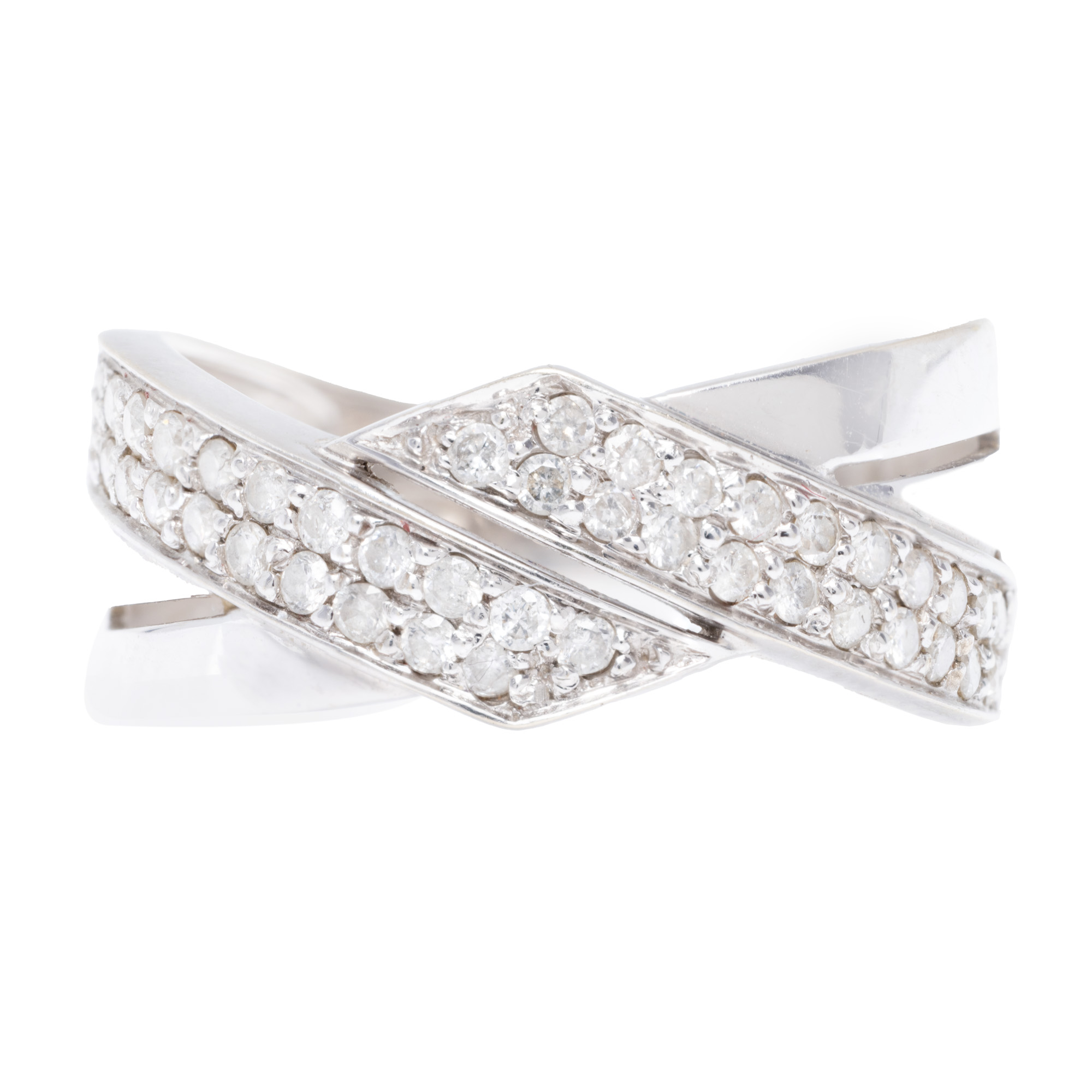 Braided white gold ring, decorated with diamonds