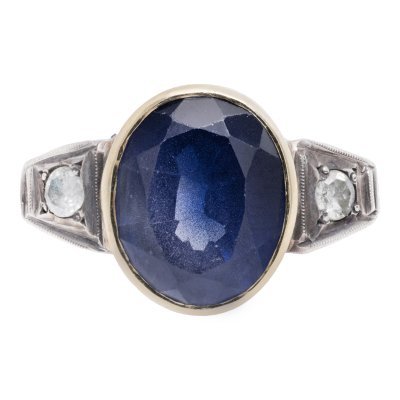 Inel din aur, decorat cu piatră ornamentală și diamante