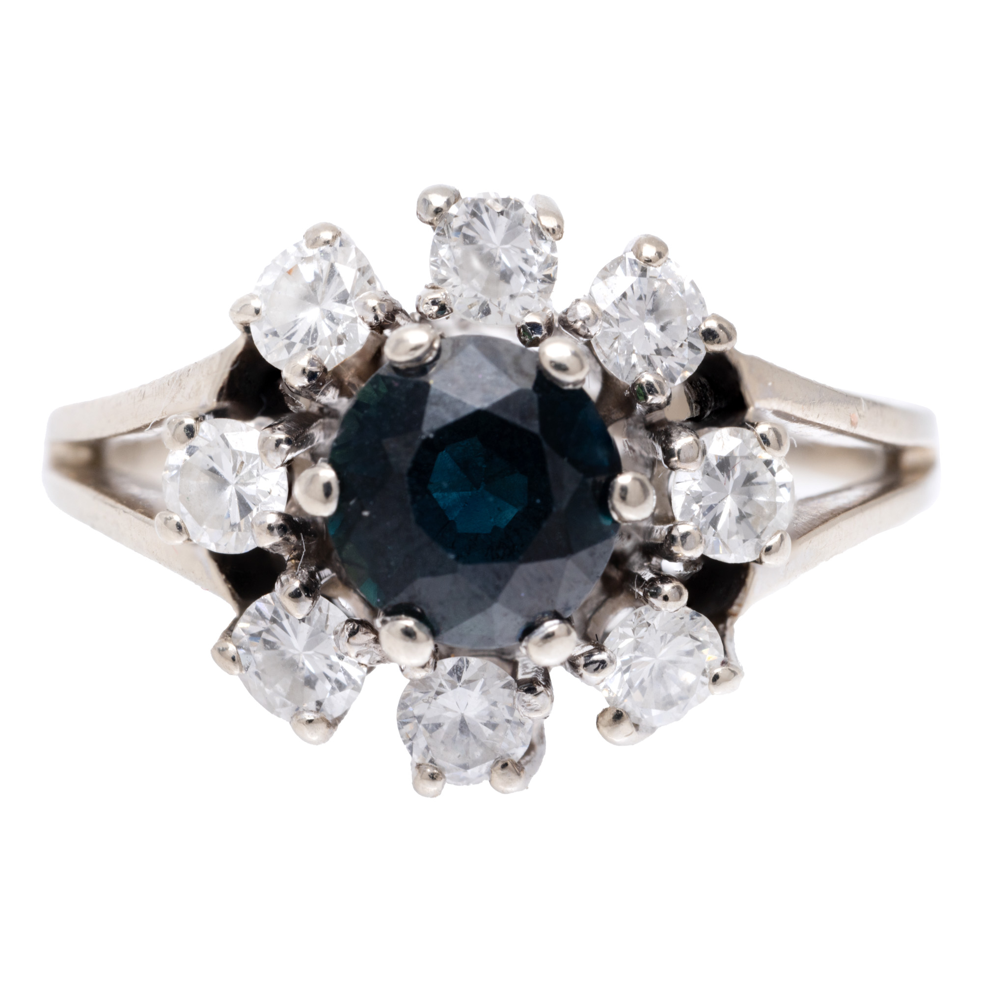 White gold ring, decorated with sapphire, surrounded by diamonds, accompanied by additional gemological certificate
