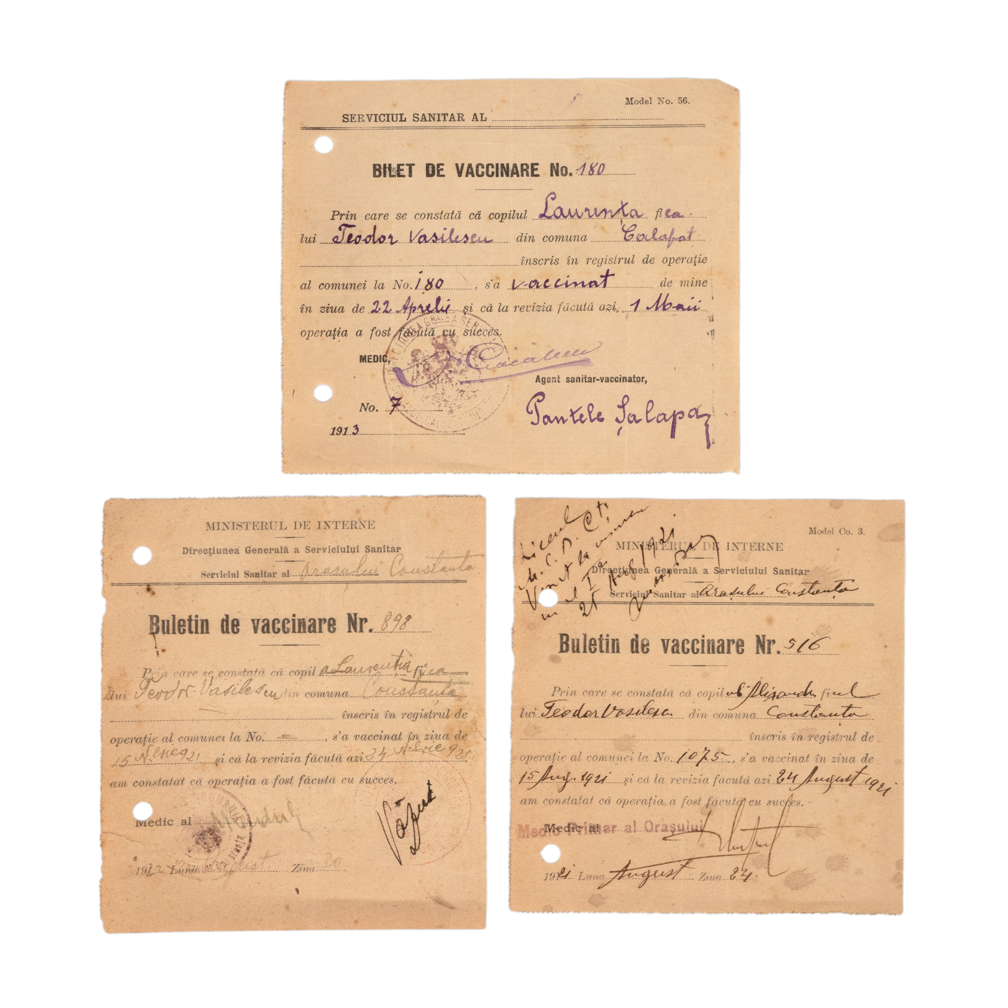 Lot format din 3 buletine de vaccinare, 1913-1922, cu ștampile originale și semnături olografe