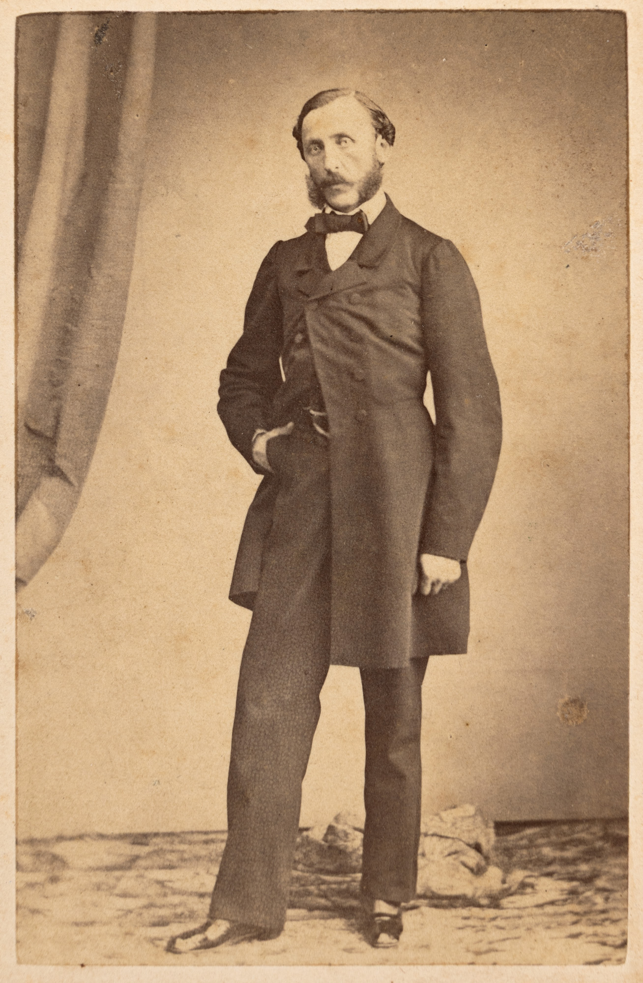 Photograph depicting General Gheorghe Magheru, Leleux et Cie. photographic studio, Paris, circa 1870