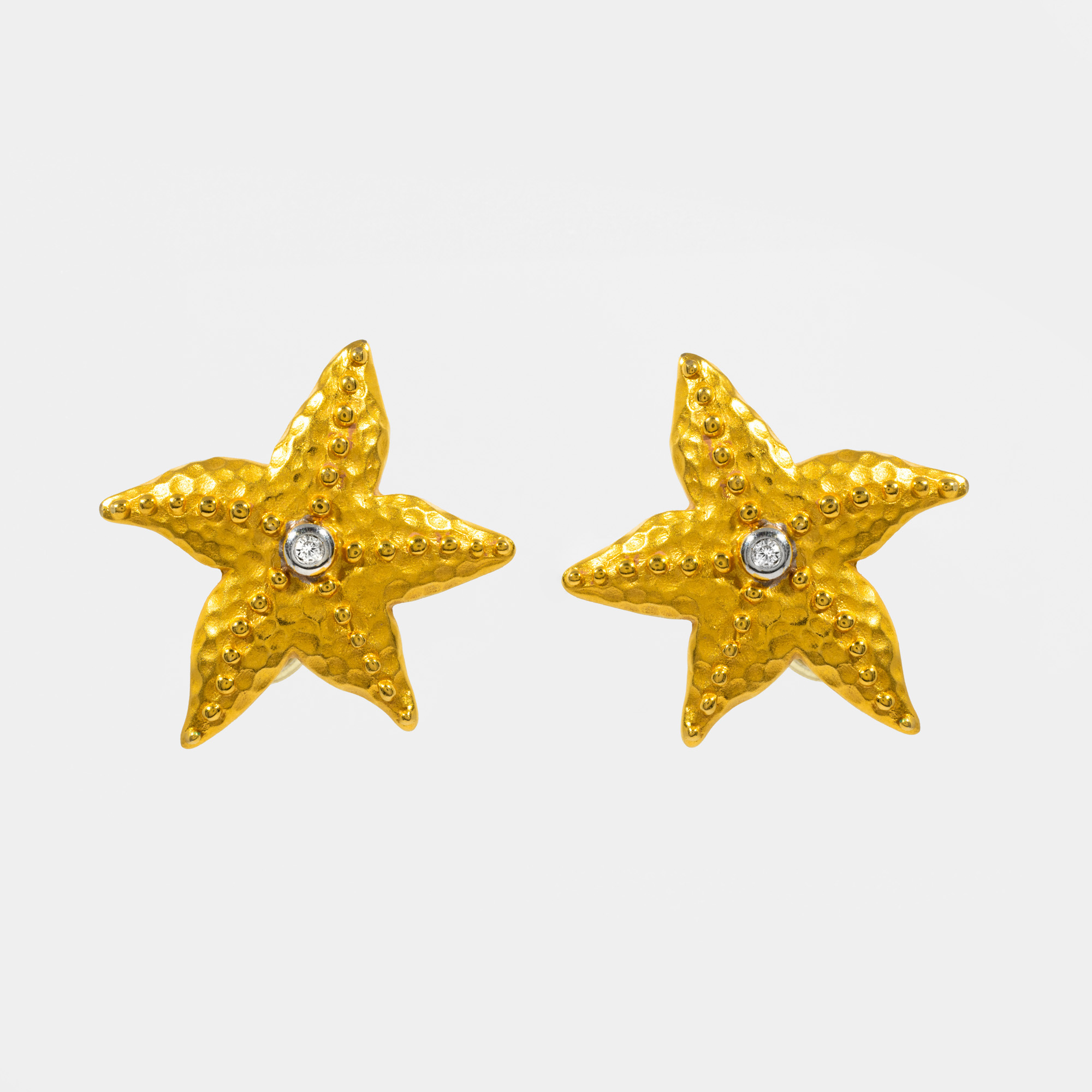 "Starfish" - pair of two-tone gold earrings, adorned with diamonds