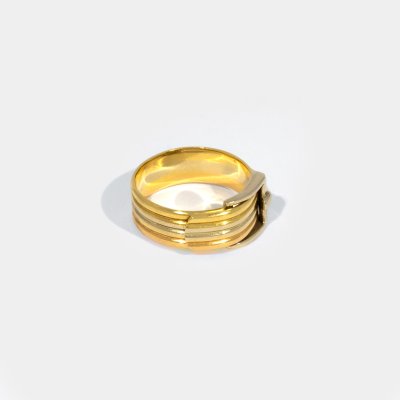 Ring from three types of gold