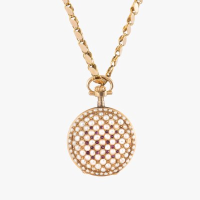 Pink gold pocket watch for ladies, adorned with pearls, accompanied by a gold chain