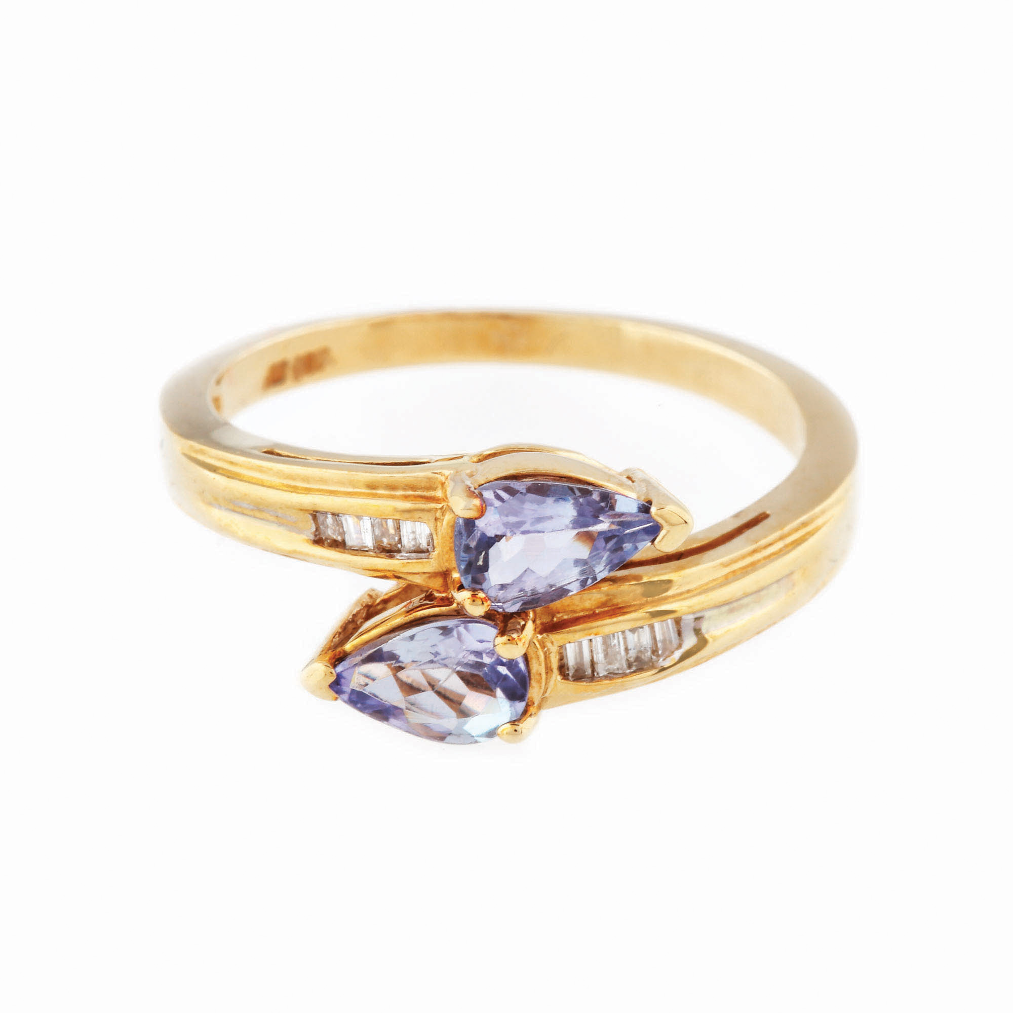 Inel din aur, decorat cu tanzanite şi diamante