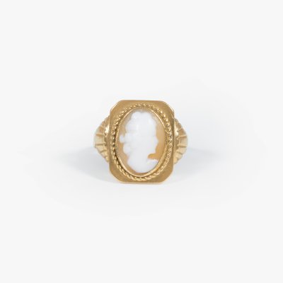 Gold ring, decorated with cameos, illustrating a female profile