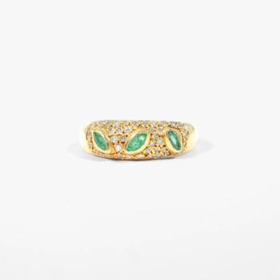 Inel din aur, ornat cu diamante și smaralde