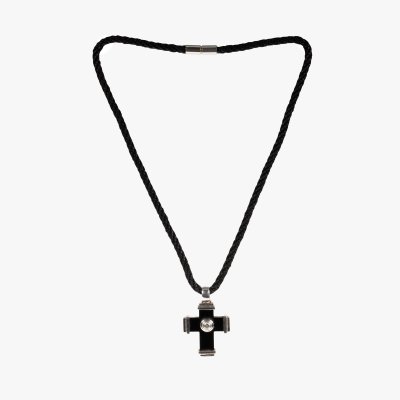 Onyx and white gold chain with crucifix pendant, decorated with diamond