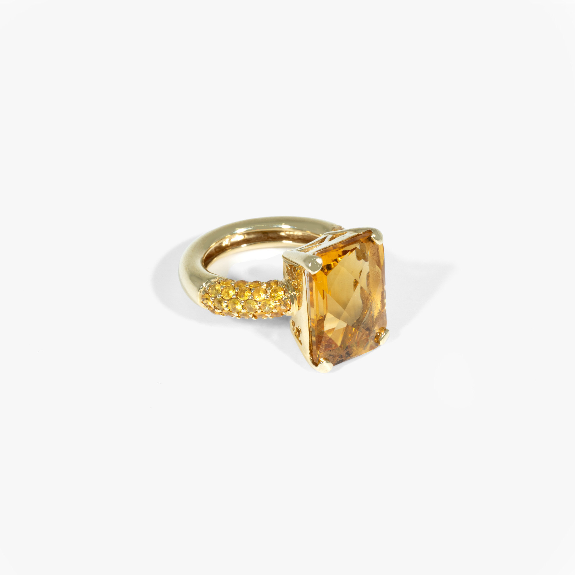 Yellow gold ring, decorated with citrine and orange sapphires