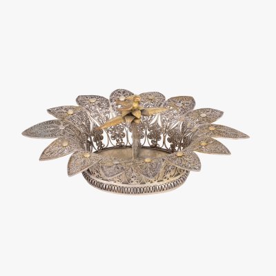 Bombonieră din argint, decorată cu porumbel, cca. 1850, a decorat Palatul Primăverii, reședința familiei Ceaușescu, însoțită de certificat R.A.A.P.P.S.